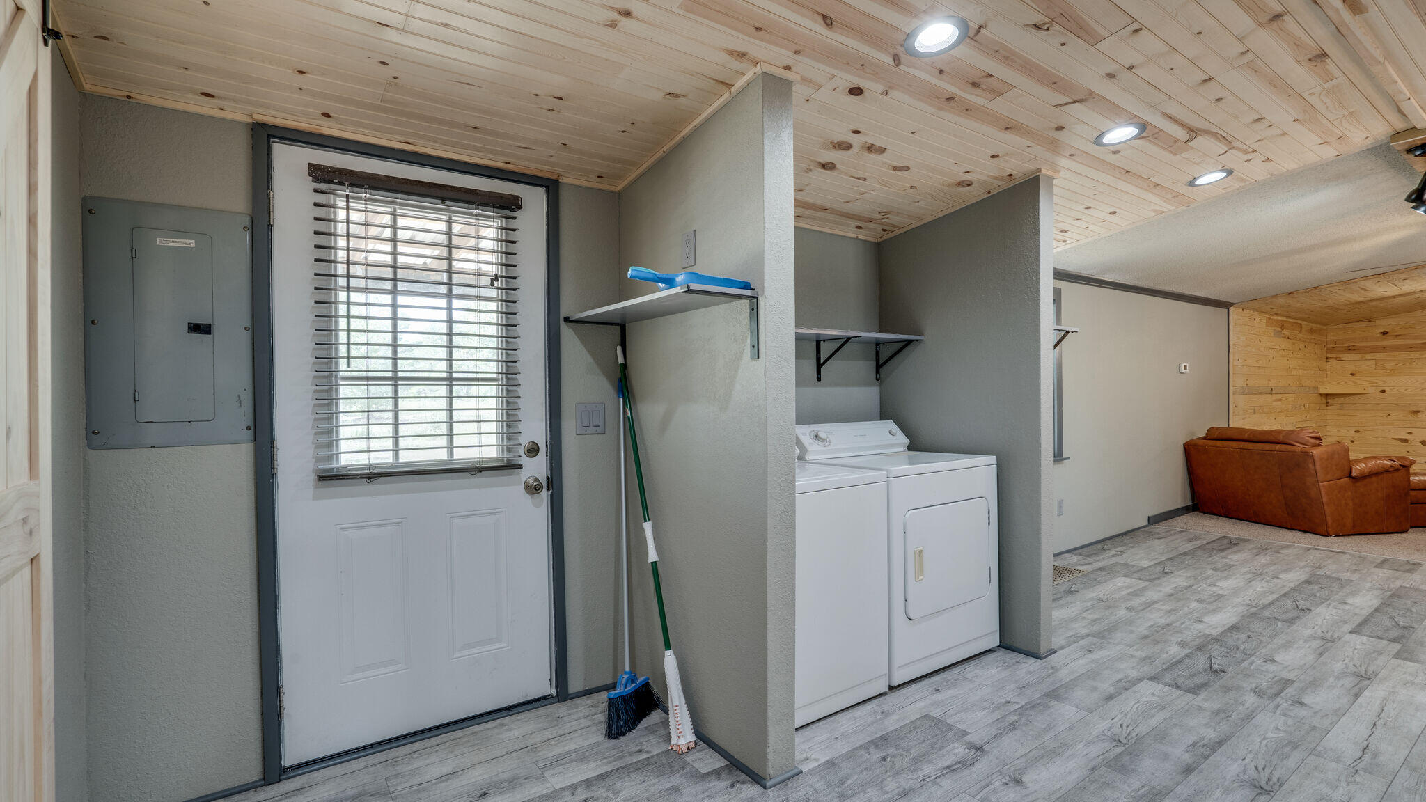 OAKWOOD LAKES ESTATES - Residential
