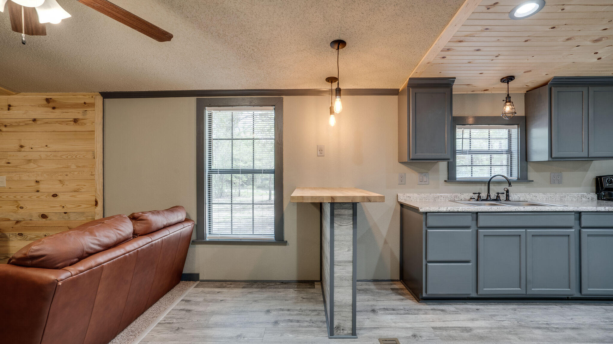 OAKWOOD LAKES ESTATES - Residential