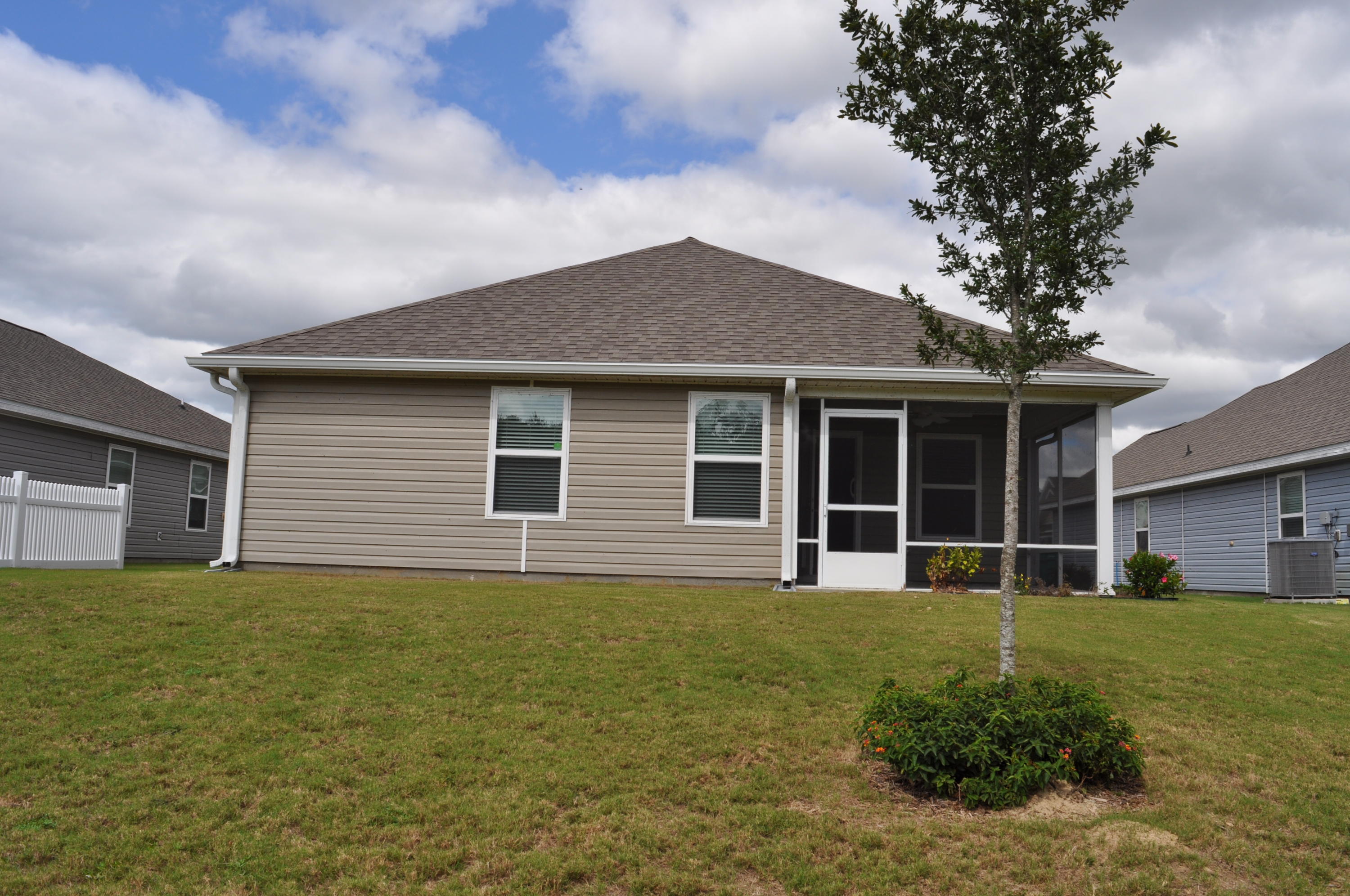 HAMMOCK BAY - Residential Lease