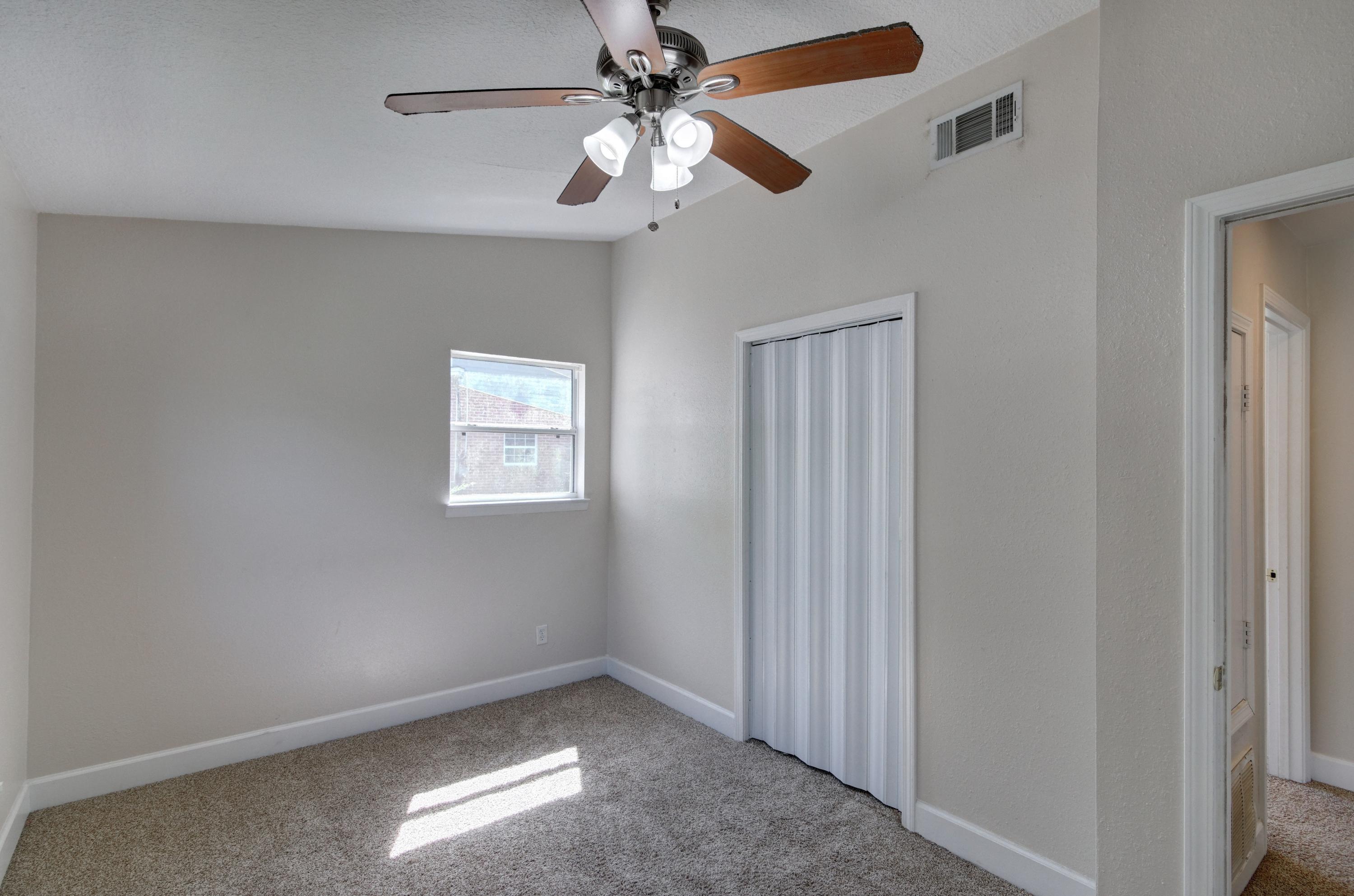 GARNIERS BEACH 5TH - Residential