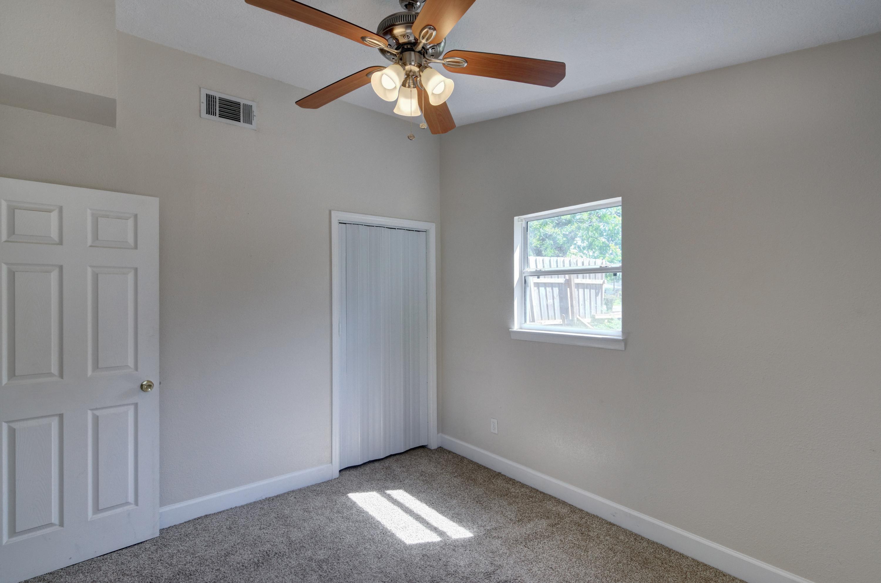GARNIERS BEACH 5TH - Residential