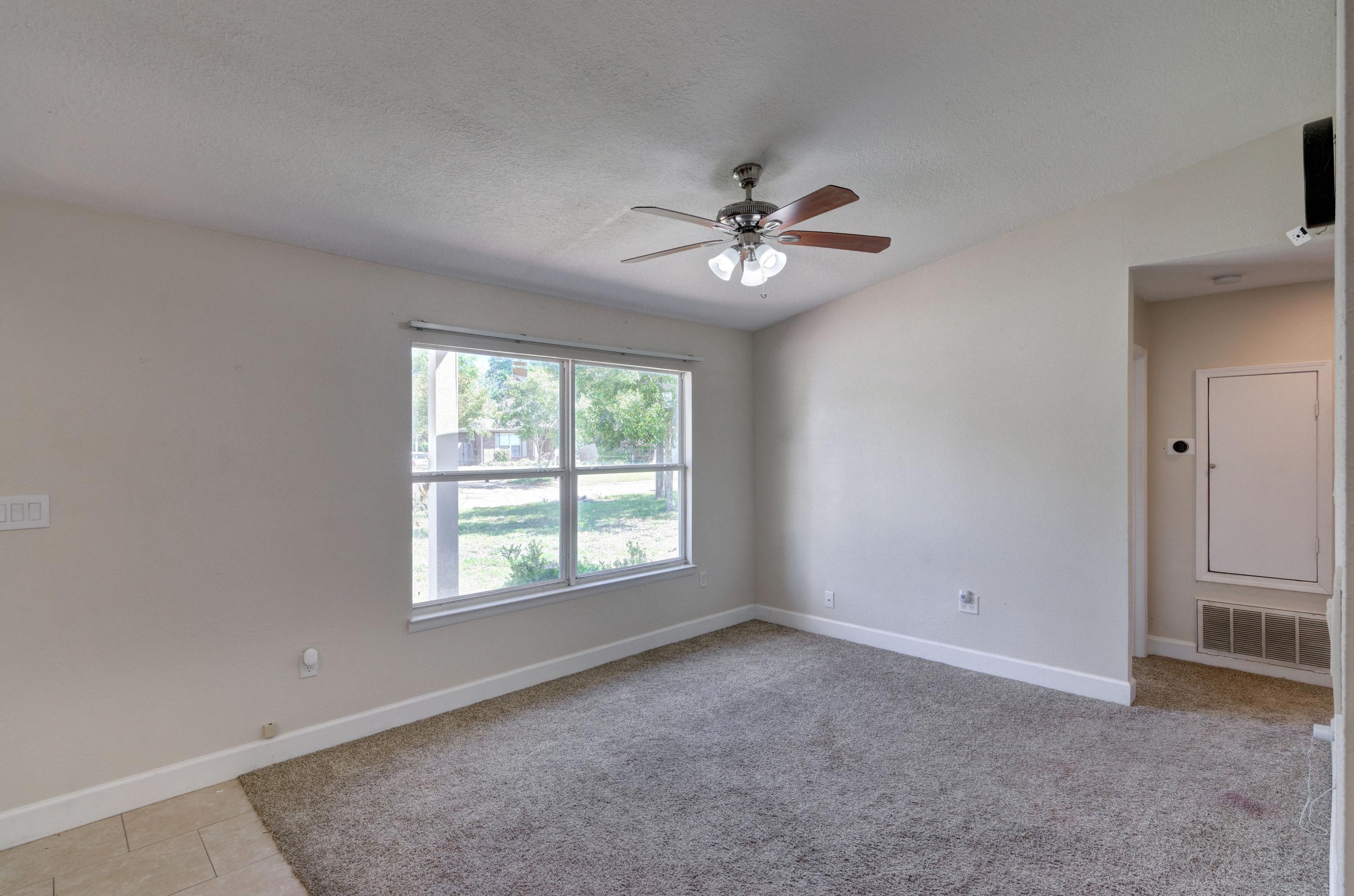 GARNIERS BEACH 5TH - Residential