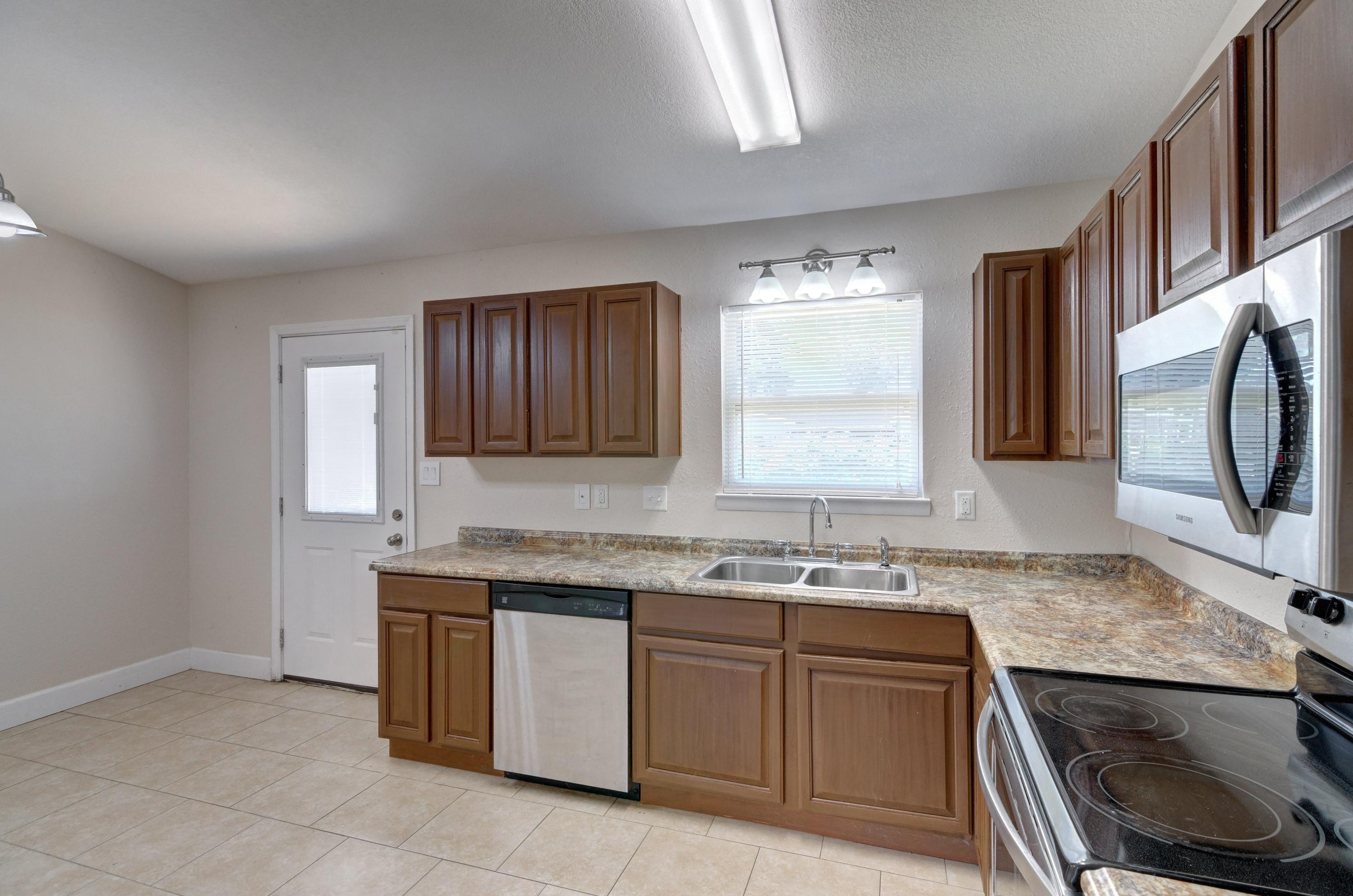 GARNIERS BEACH 5TH - Residential