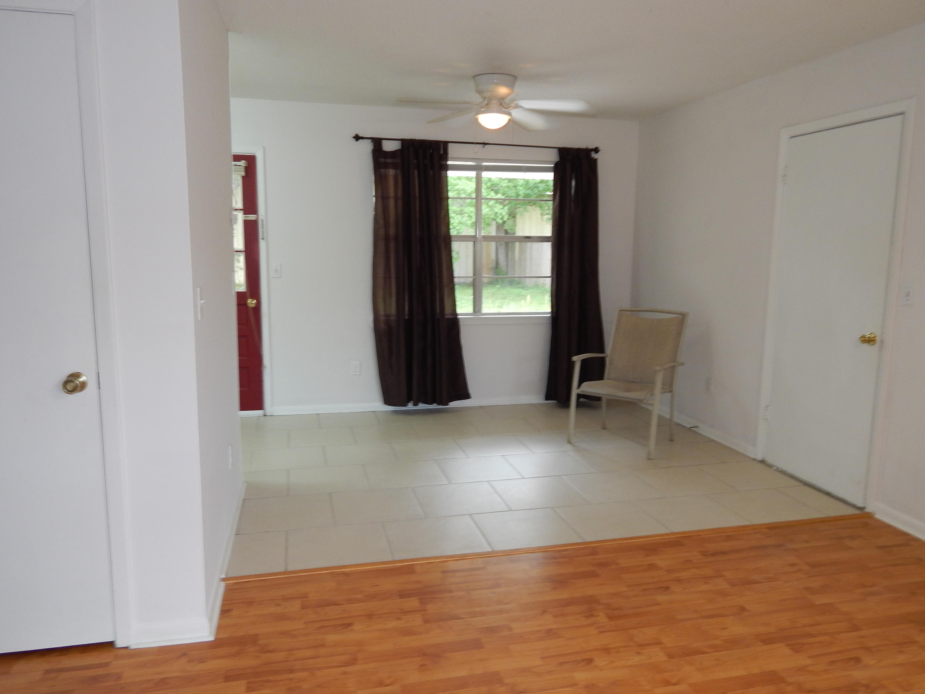 RACETRACK ROAD 1ST - Residential