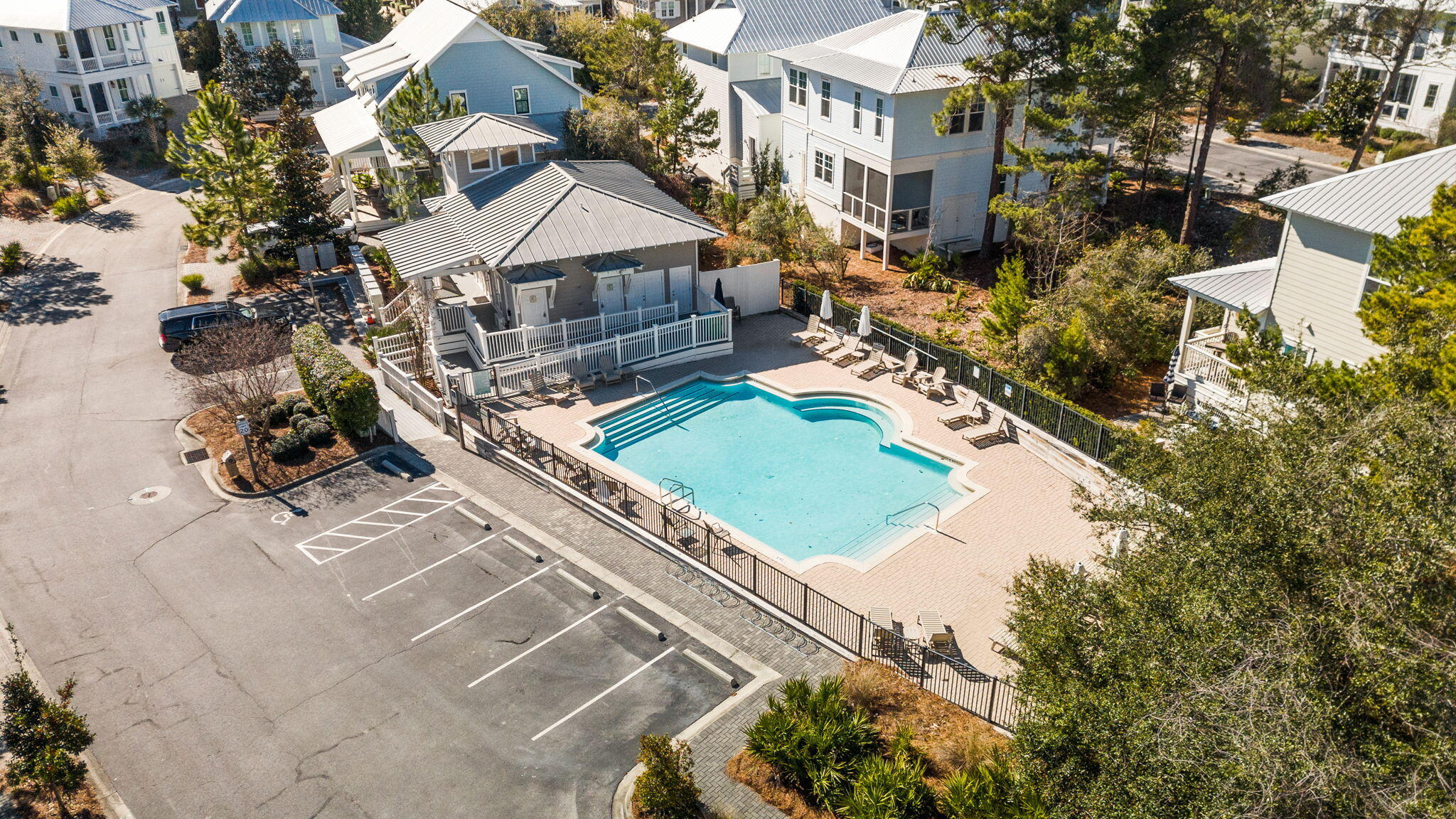 LAKESIDE AT BLUE MOUNTAIN BEACH - Residential