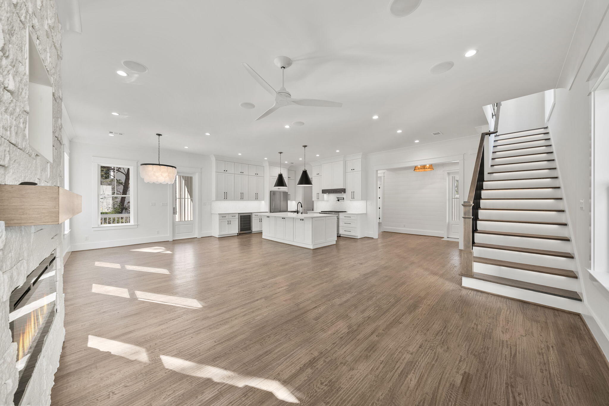 LAKESIDE AT BLUE MOUNTAIN BEACH - Residential