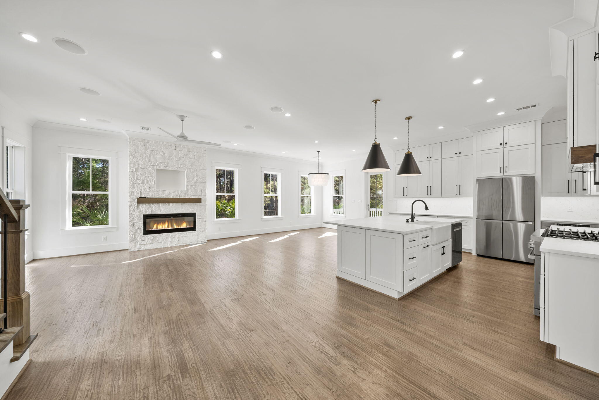 LAKESIDE AT BLUE MOUNTAIN BEACH - Residential