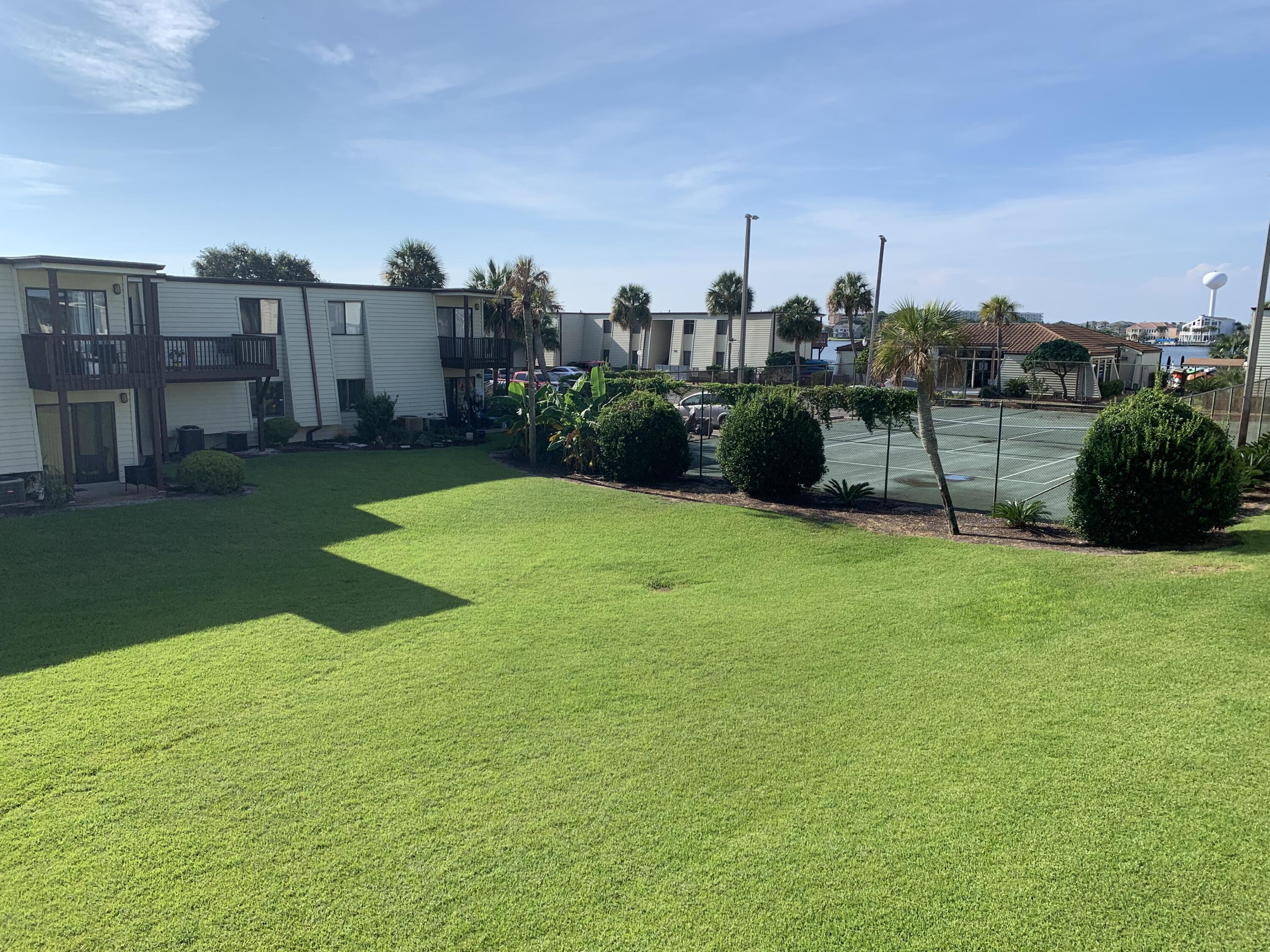 FOUNTAINHEAD CONDO - Residential Lease