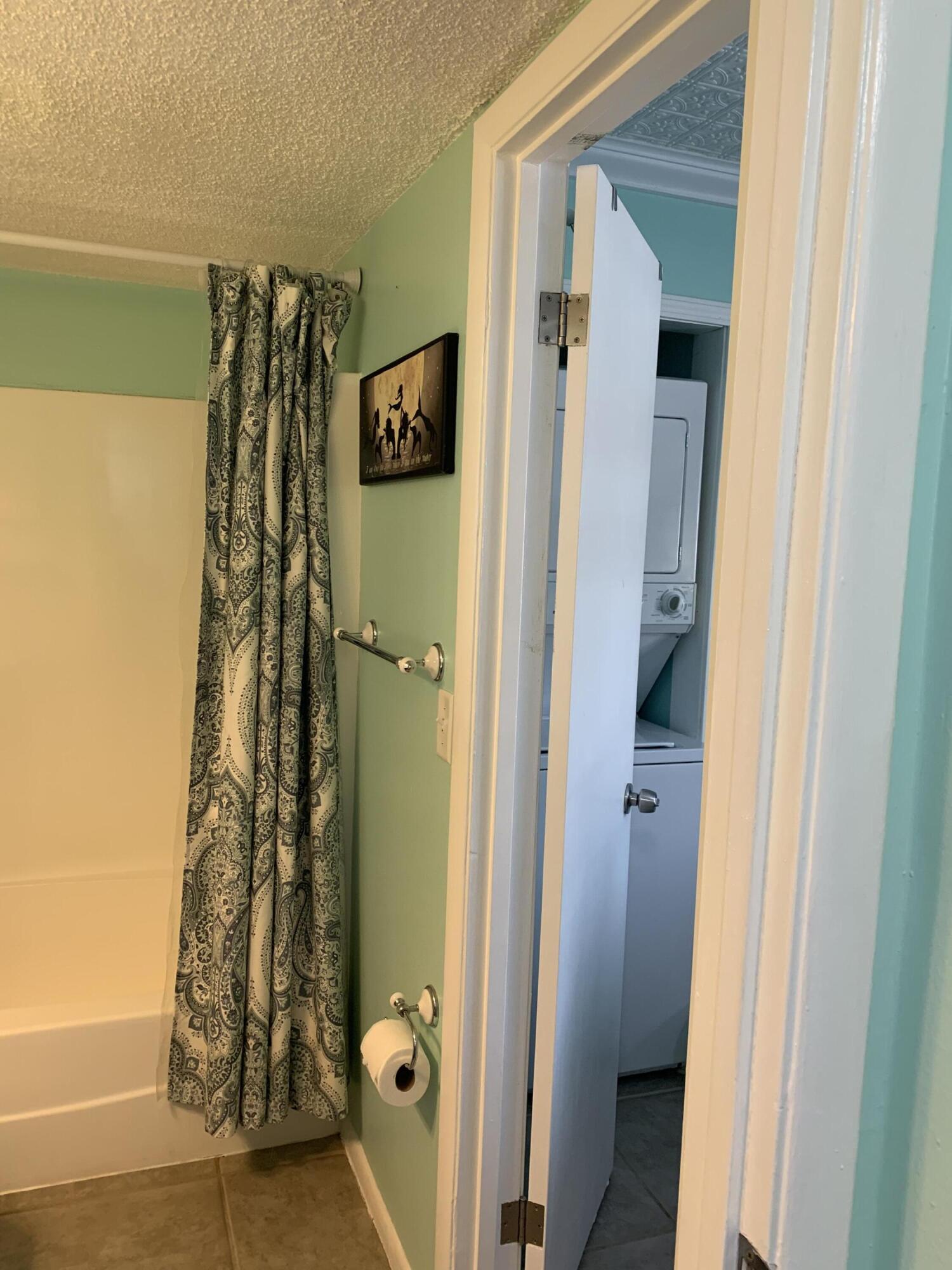 FOUNTAINHEAD CONDO - Residential Lease