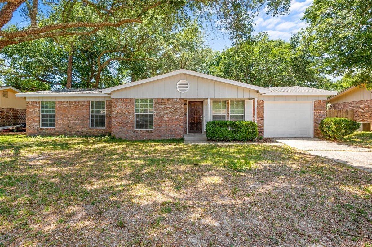 SHERWOOD FOREST - Residential Lease