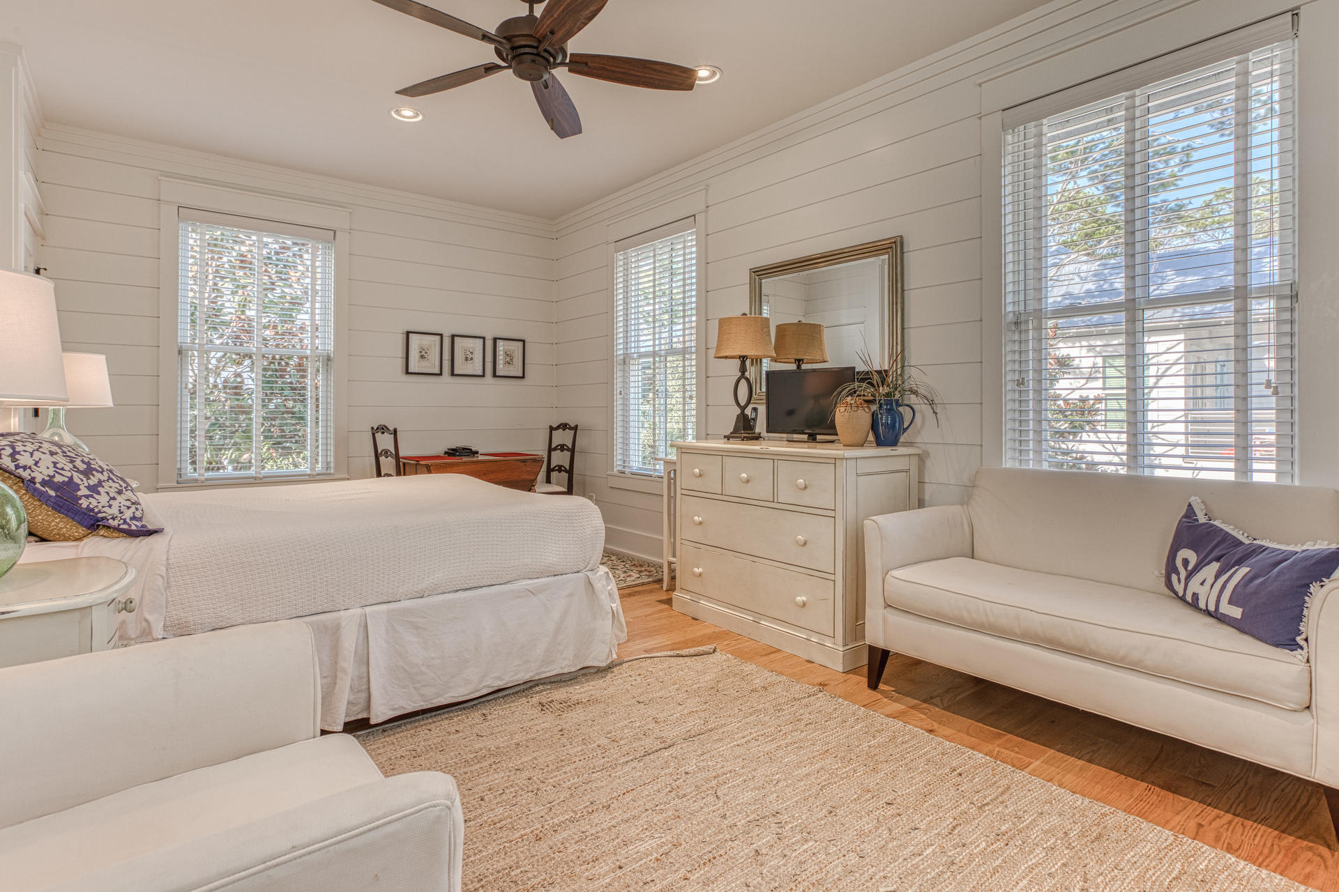 SEAGROVE SHORES 4TH ADD - Residential