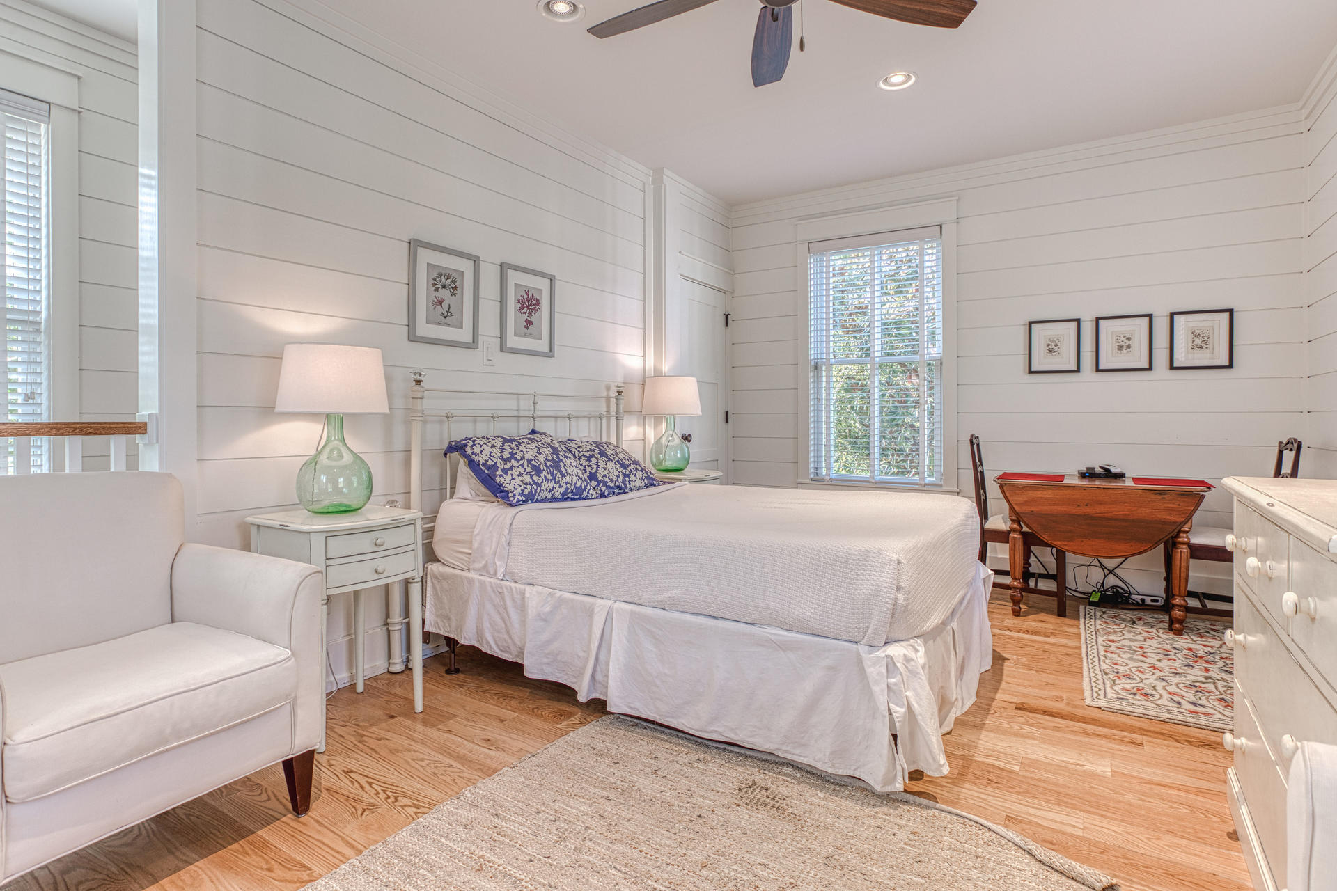 SEAGROVE SHORES 4TH ADD - Residential