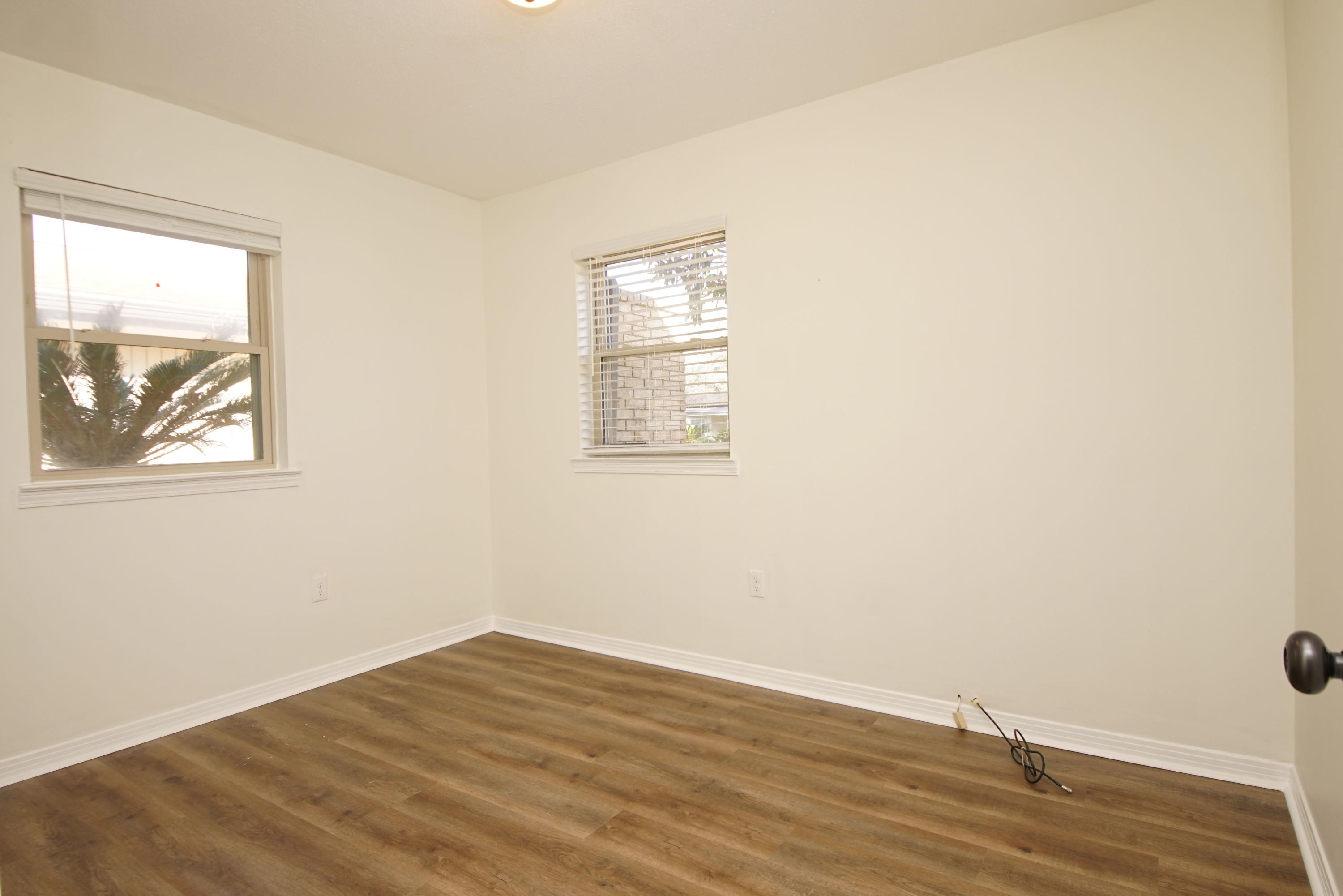KENWOOD
South Range 24 (242000.00) - Residential