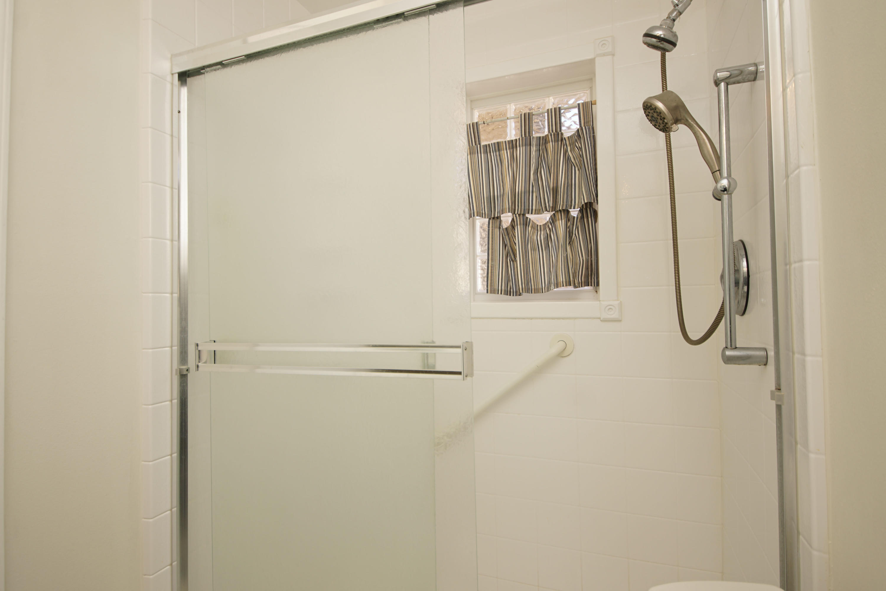 KENWOOD
South Range 24 (242000.00) - Residential