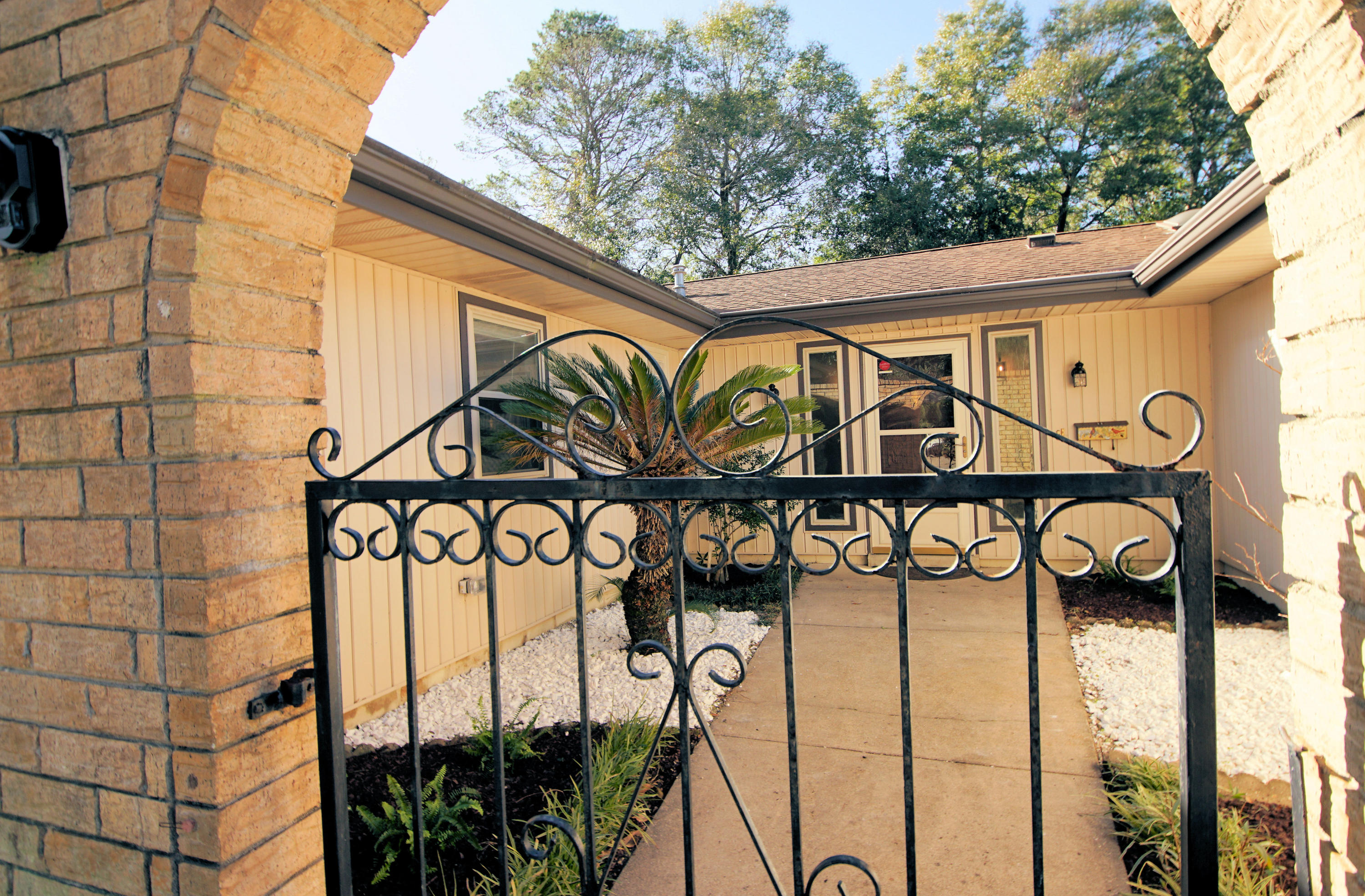 KENWOOD
South Range 24 (242000.00) - Residential