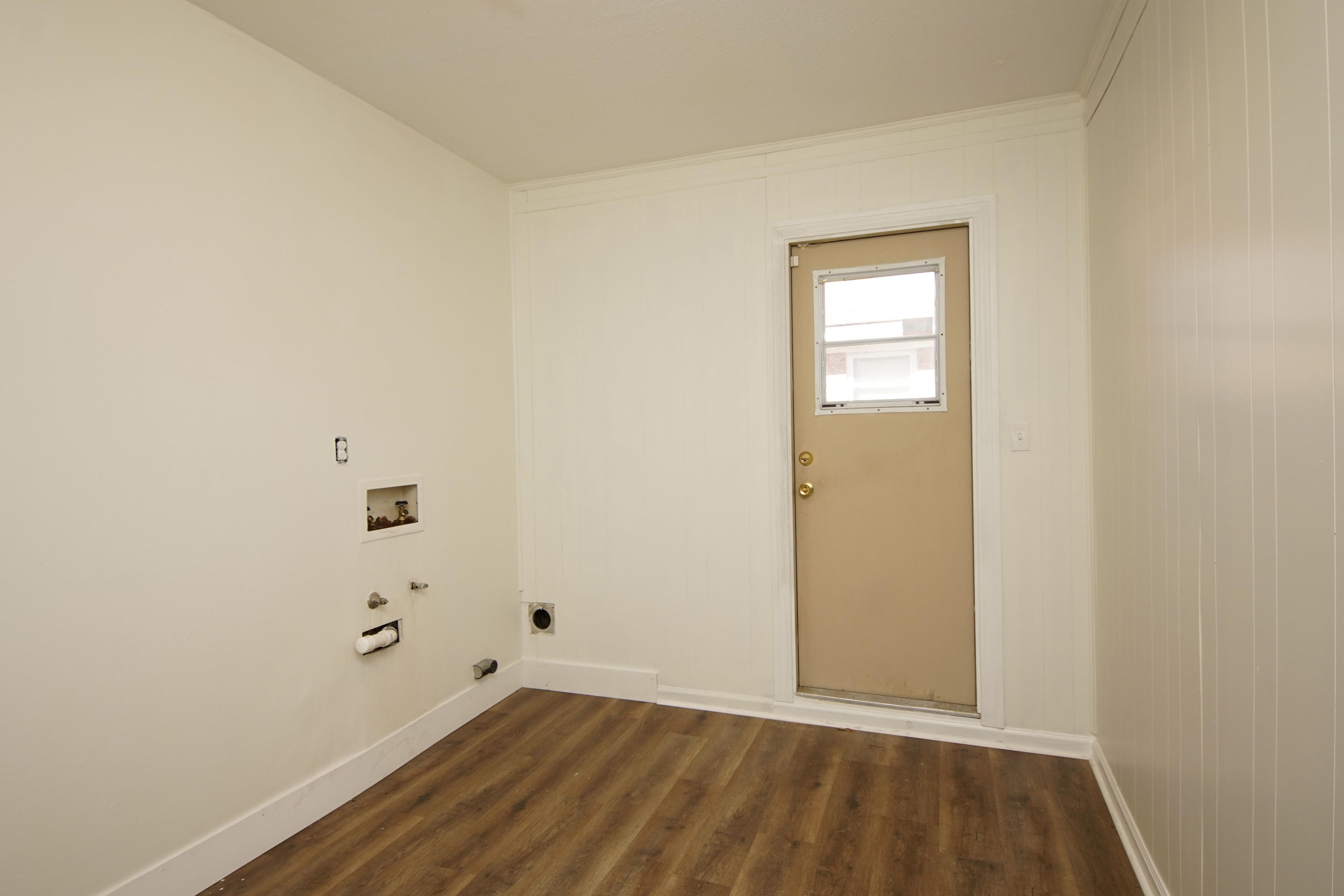 KENWOOD
South Range 24 (242000.00) - Residential