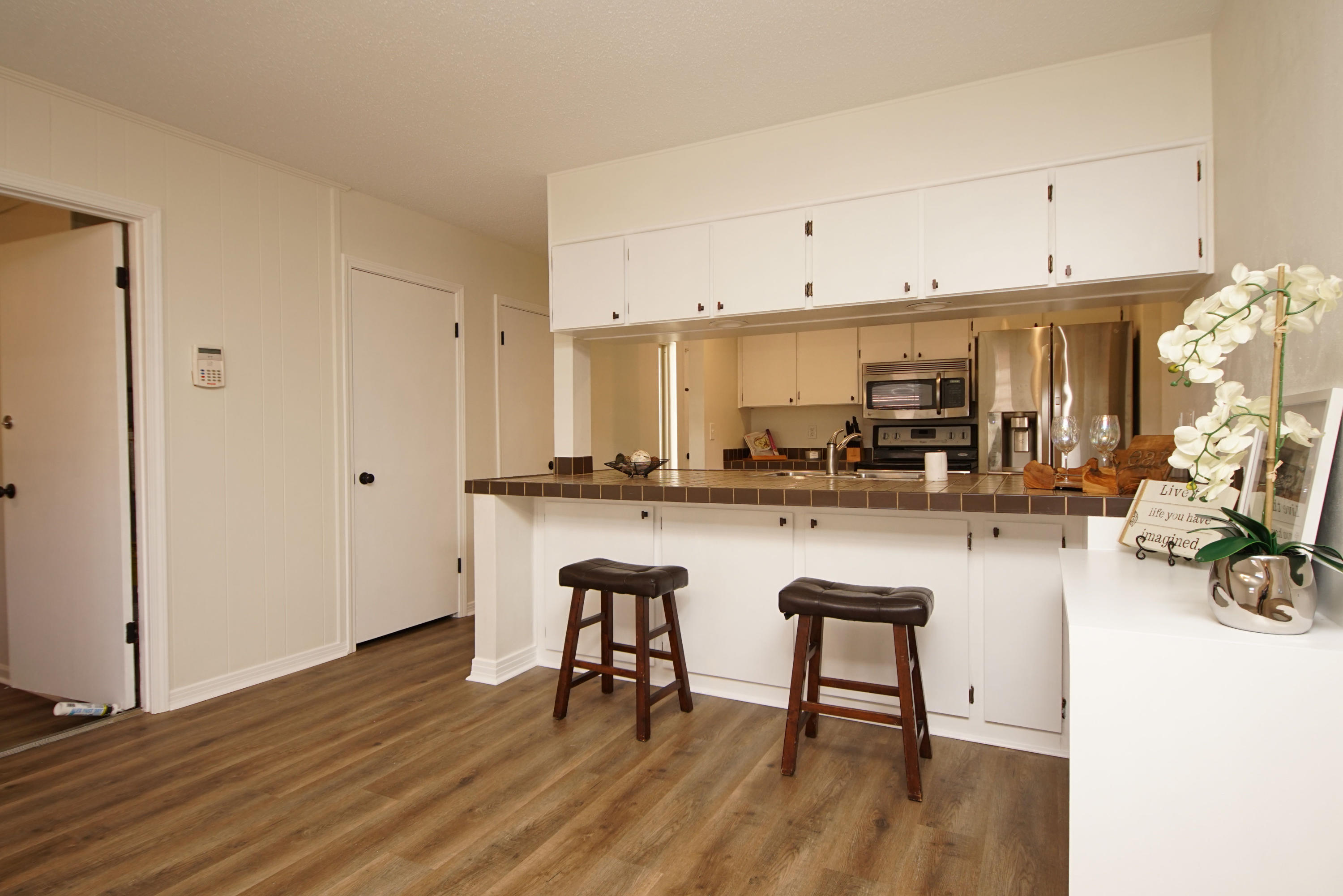 KENWOOD
South Range 24 (242000.00) - Residential