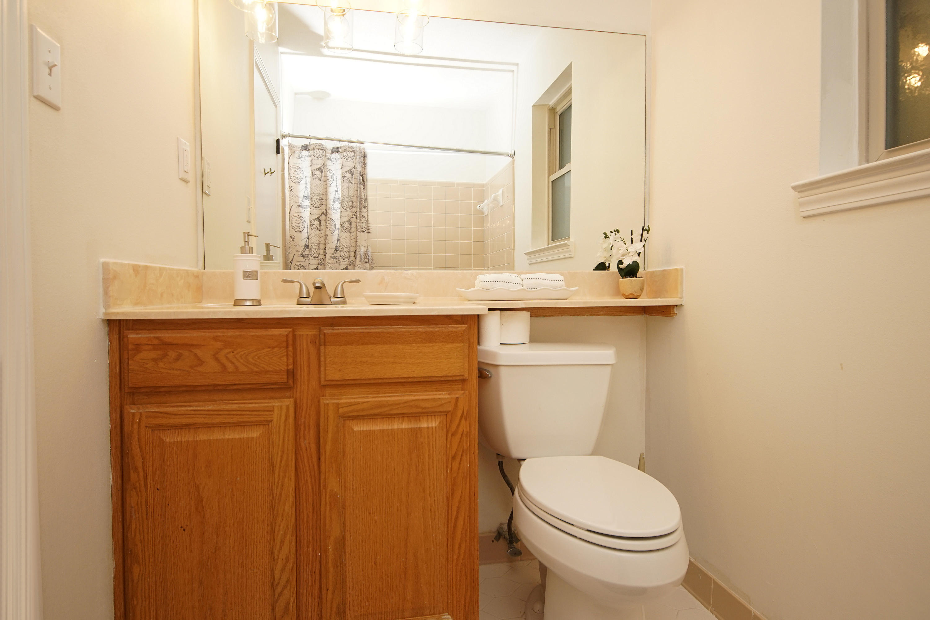 KENWOOD
South Range 24 (242000.00) - Residential