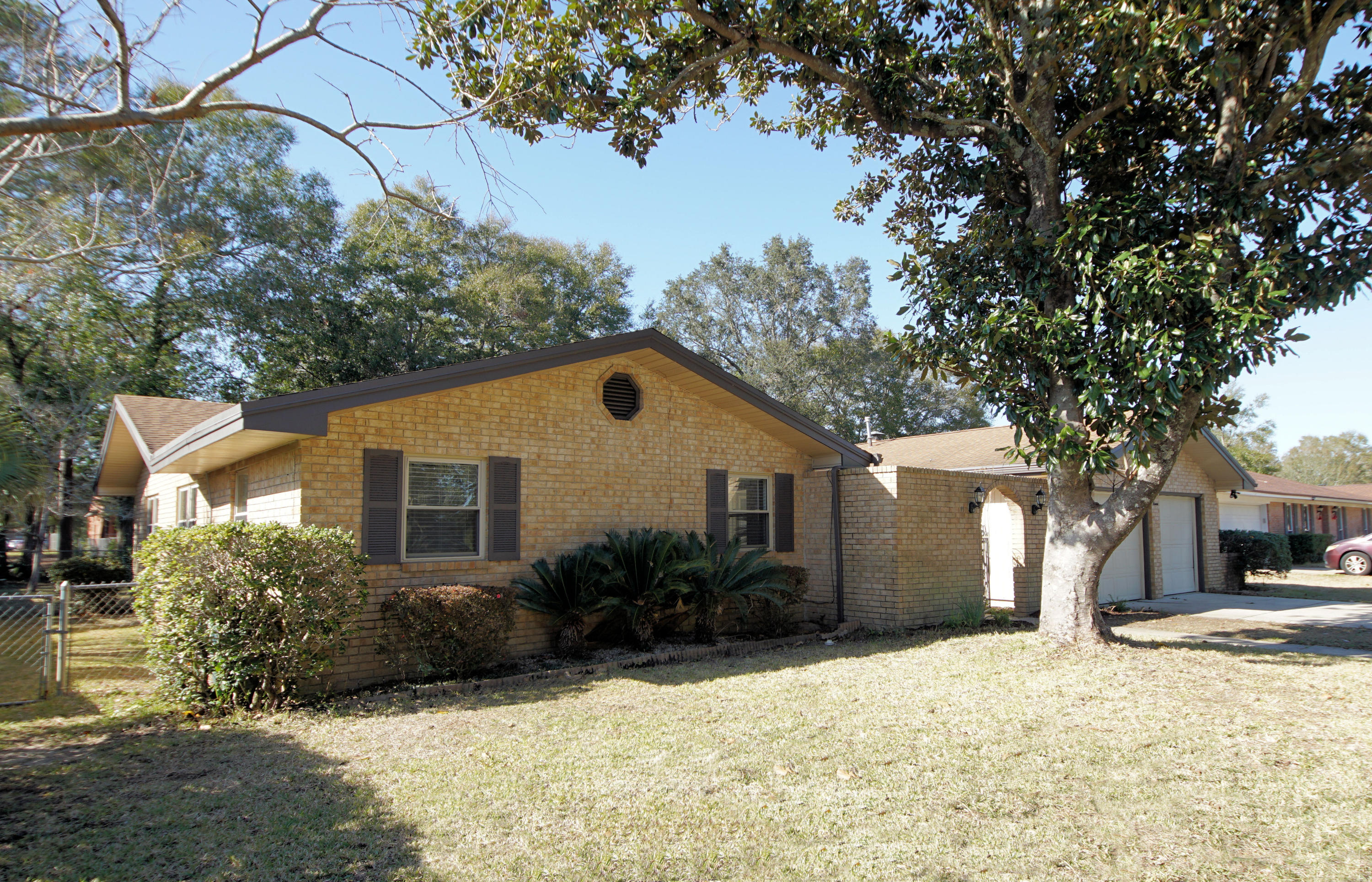 KENWOOD
South Range 24 (242000.00) - Residential
