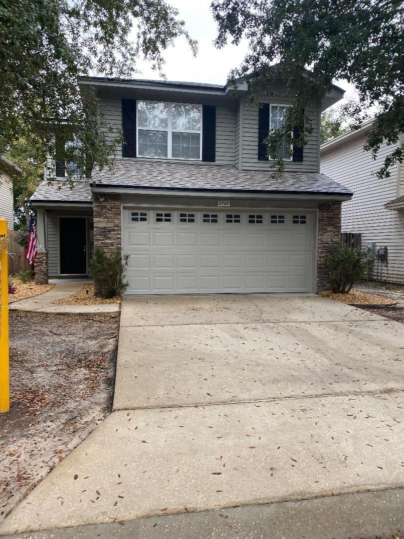 VERY NICE 2 STORY UPDATED HOME WITH NEW ROOF - BEING INSTALLED 10/29/2021,, NEW FLOORING, NEW FRONT DOOR, INTERIOR RECENTLY PAINTED, PRESSURE WASH AFTER ROOF IS COMPLETE, NEW APPLIANCES & HWH, CEILING FANS, FRESH LANDSCAPING. LOCATED ON QUIET CUL-DE-SAC, BUILT BY LONGTIME BUILDERS (WALTON PROPERTIES), FENCED AND LAWN PUMP & SPRINKLER SYSTEM. CONVENIENT TO ALL BASES AND SCHOOLS. ** THIS IS NOT A FORECLOSURE **.