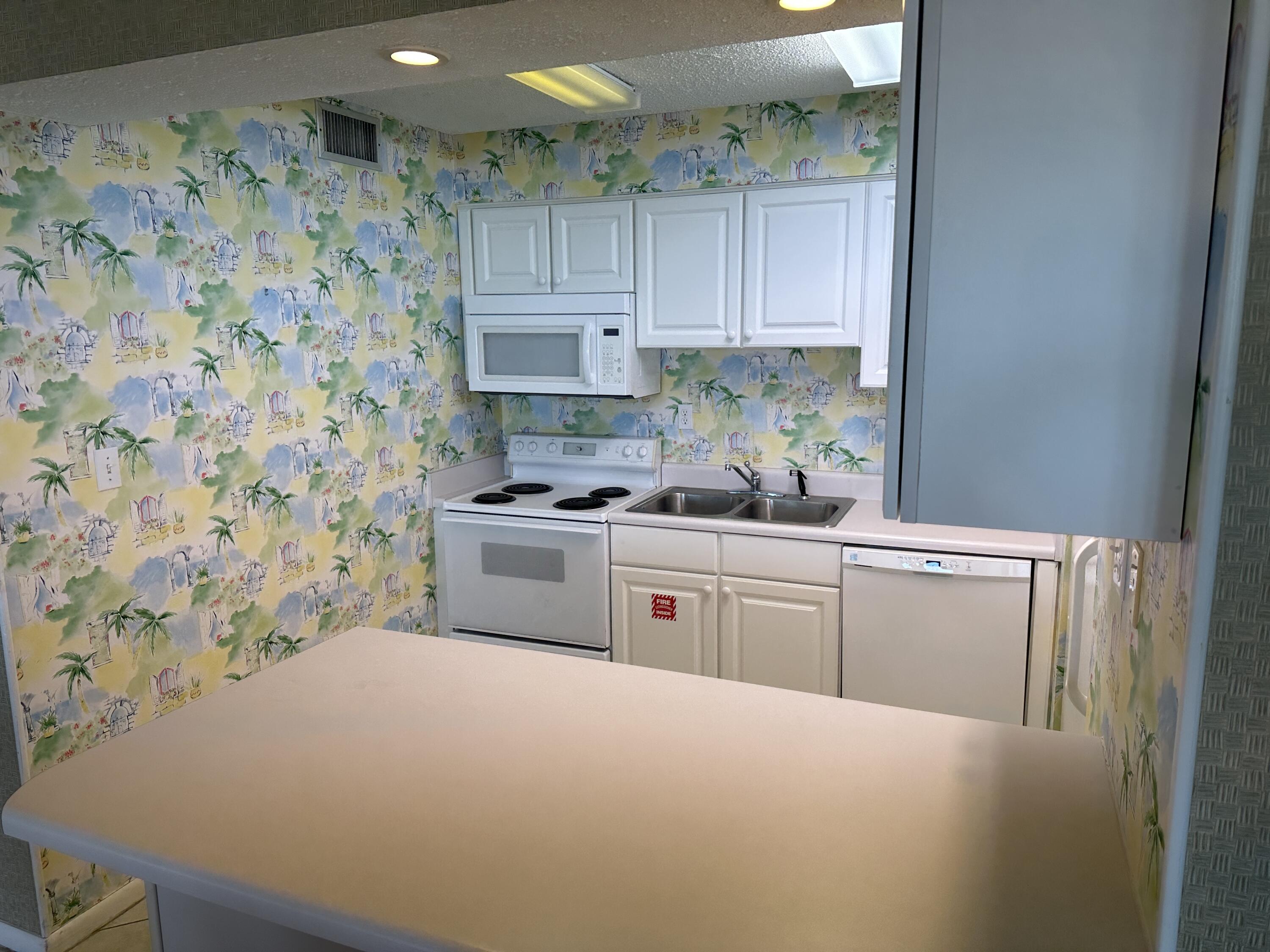 JETTY EAST CONDO - Residential Lease