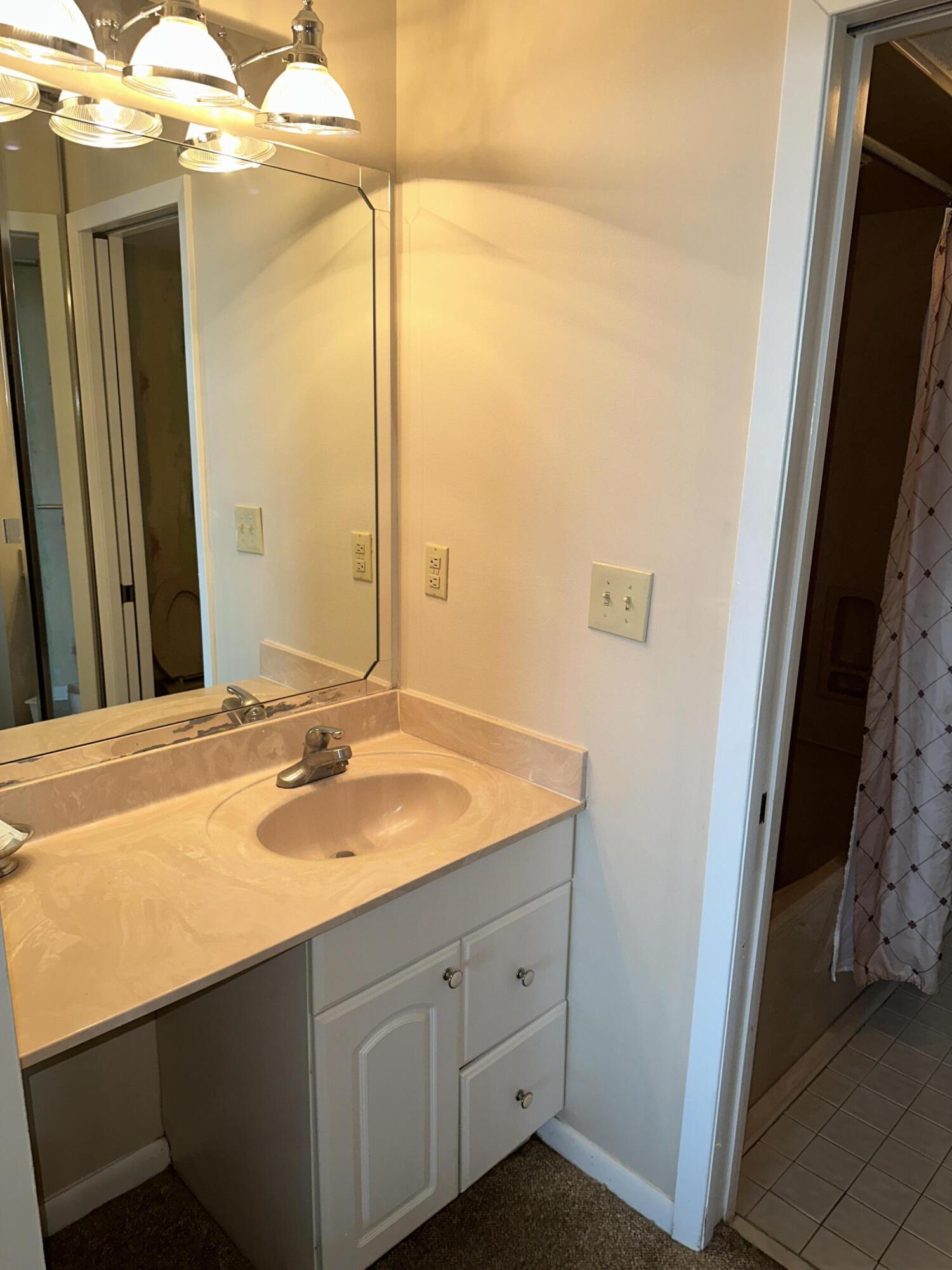 JETTY EAST CONDO - Residential Lease