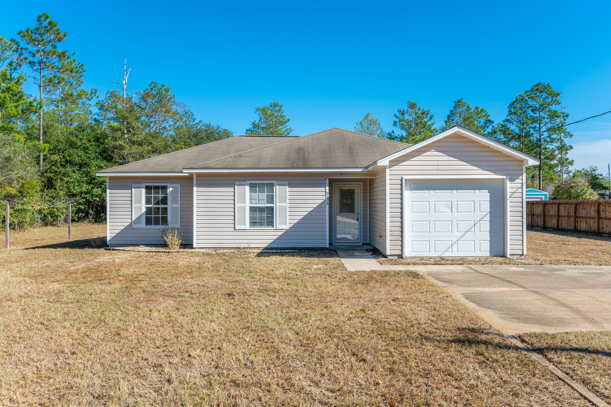 HOLLY GROVE SOUTH - Residential Lease
