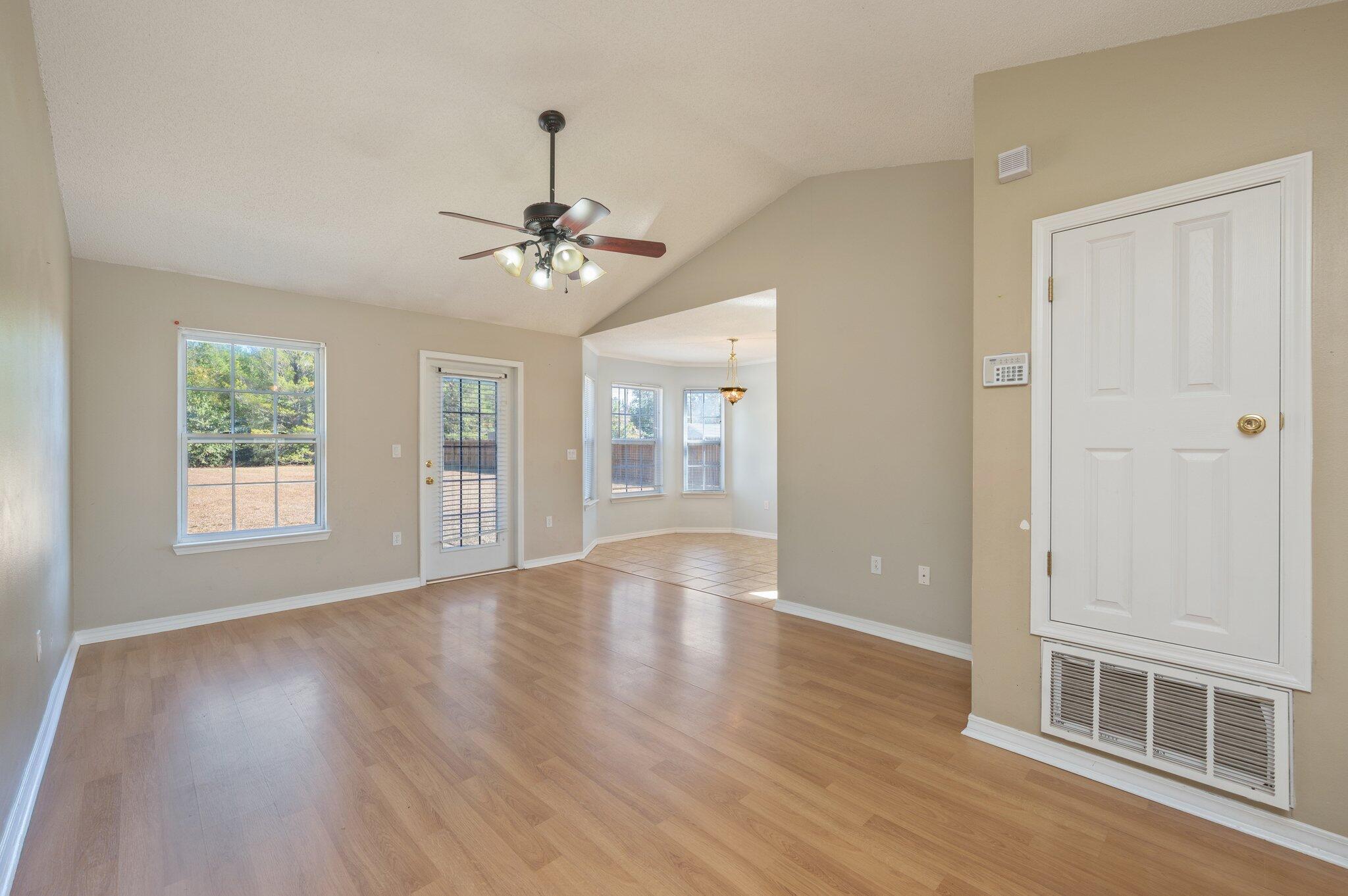 HOLLY GROVE SOUTH - Residential Lease