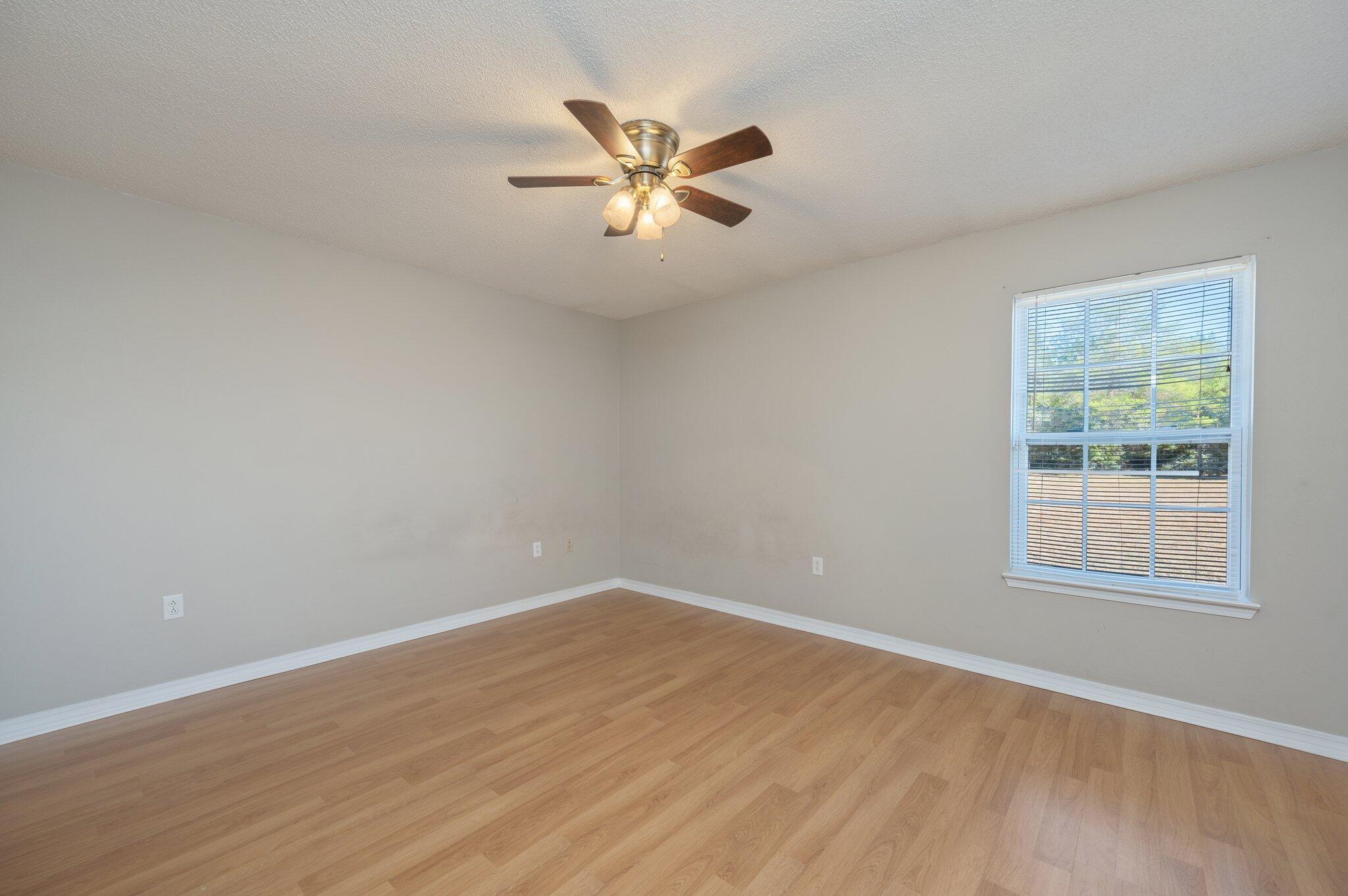 HOLLY GROVE SOUTH - Residential Lease