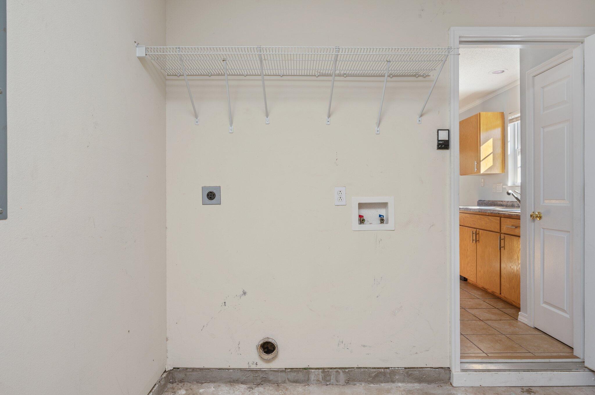 HOLLY GROVE SOUTH - Residential Lease