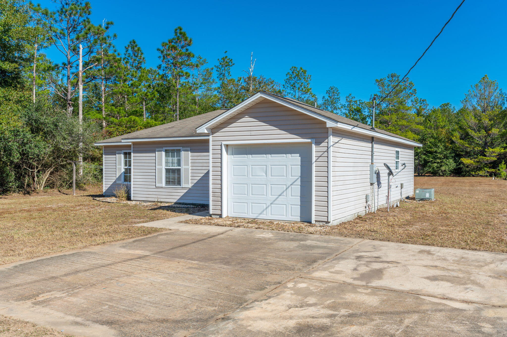 HOLLY GROVE SOUTH - Residential Lease