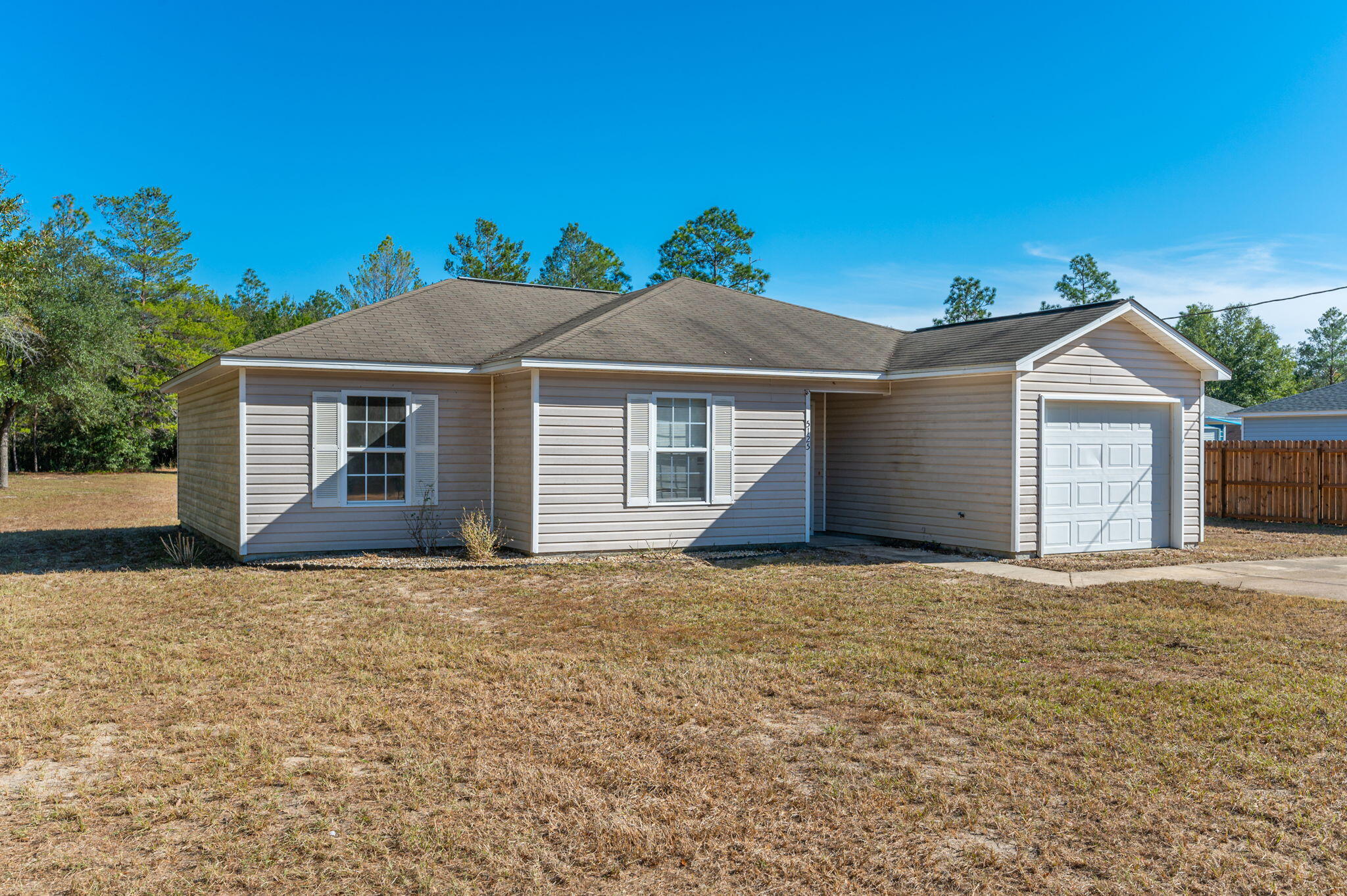 HOLLY GROVE SOUTH - Residential Lease