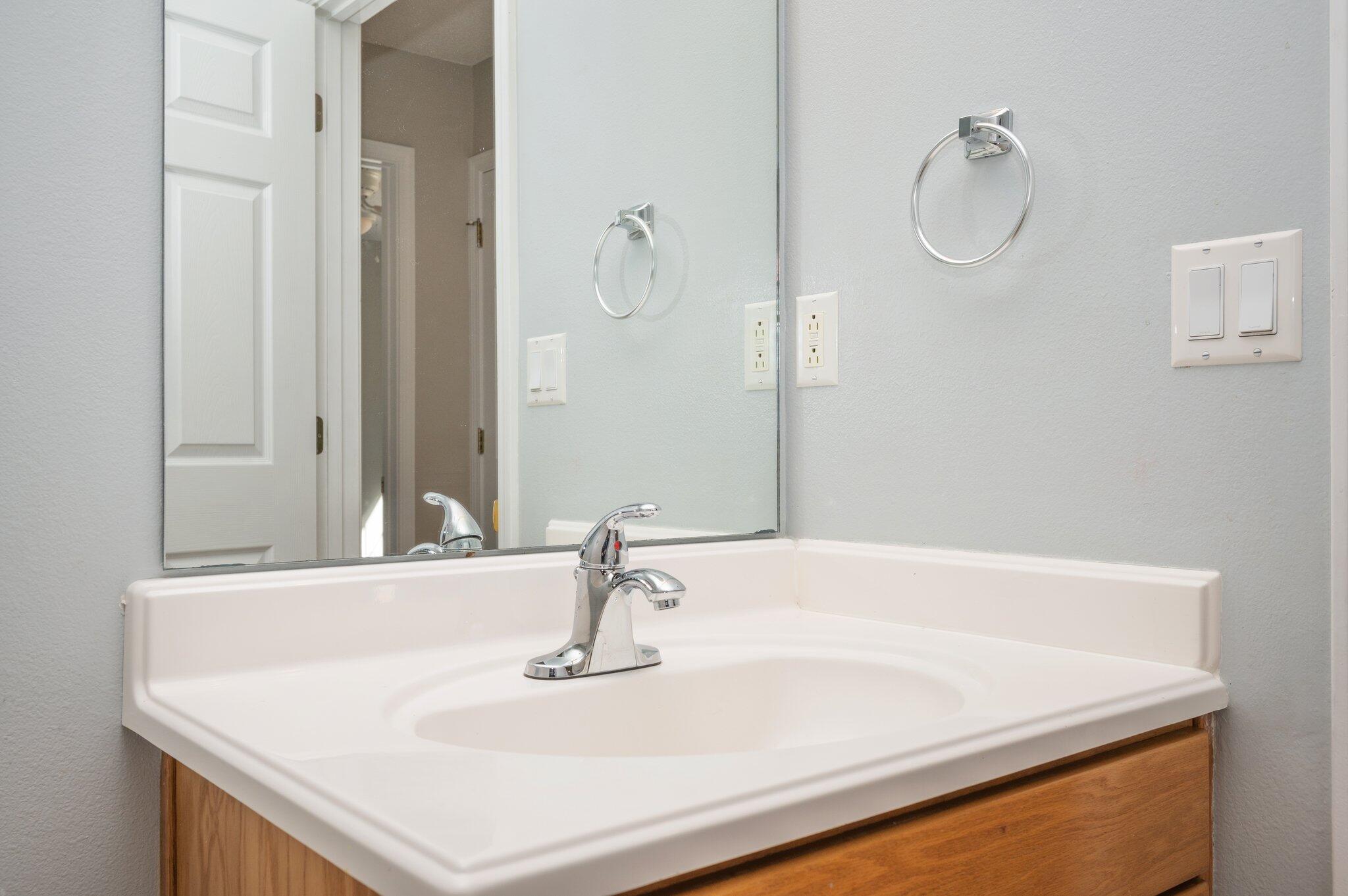 HOLLY GROVE SOUTH - Residential Lease