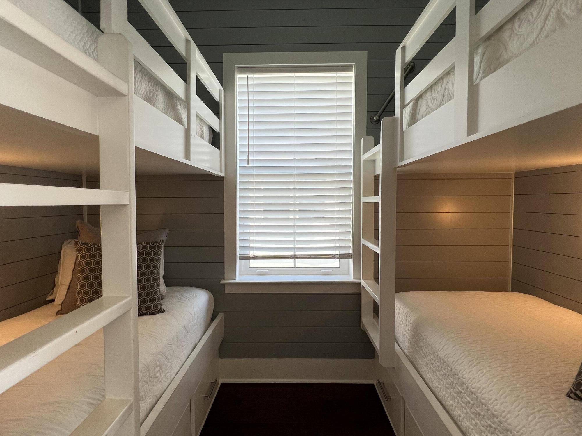The Retreat at Miramar - Residential