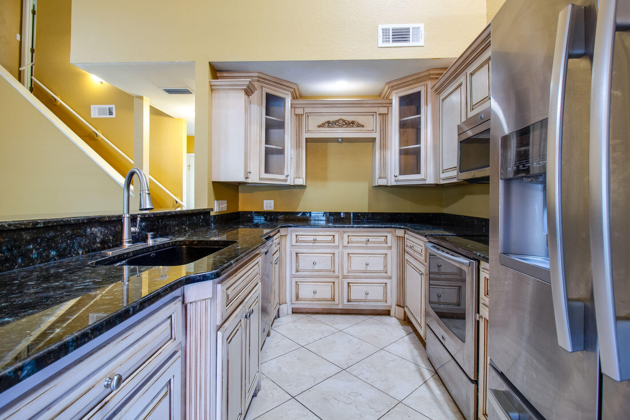 QUAIL RIDGE LANDING - Residential Lease