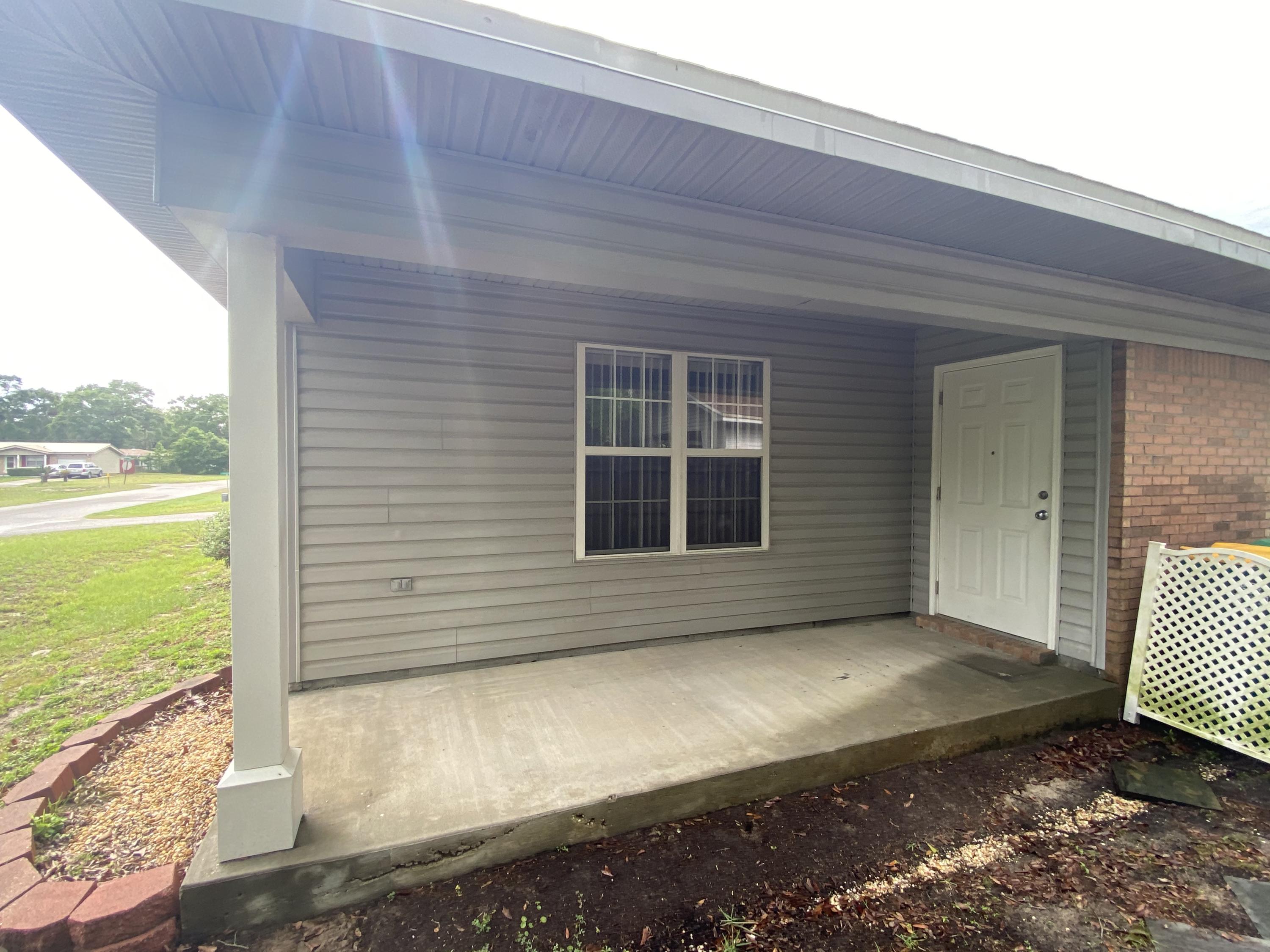 DIXIE MANOR T/H - Residential Lease