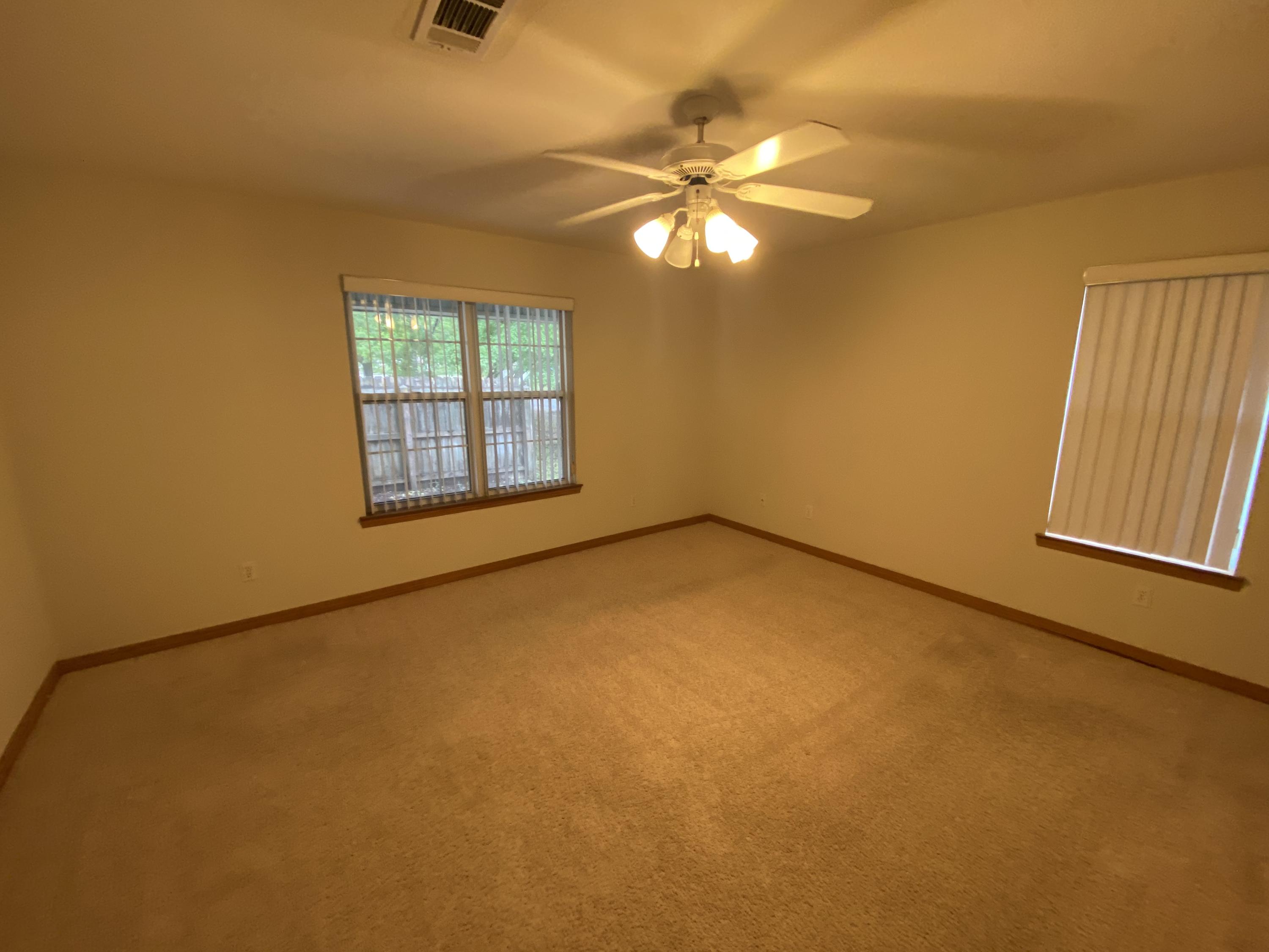 DIXIE MANOR T/H - Residential Lease