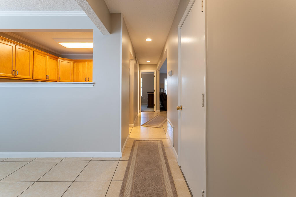 SANDALWOOD MANOR T/H - Residential