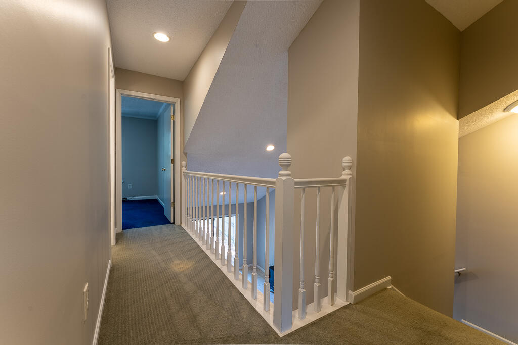 SANDALWOOD MANOR T/H - Residential
