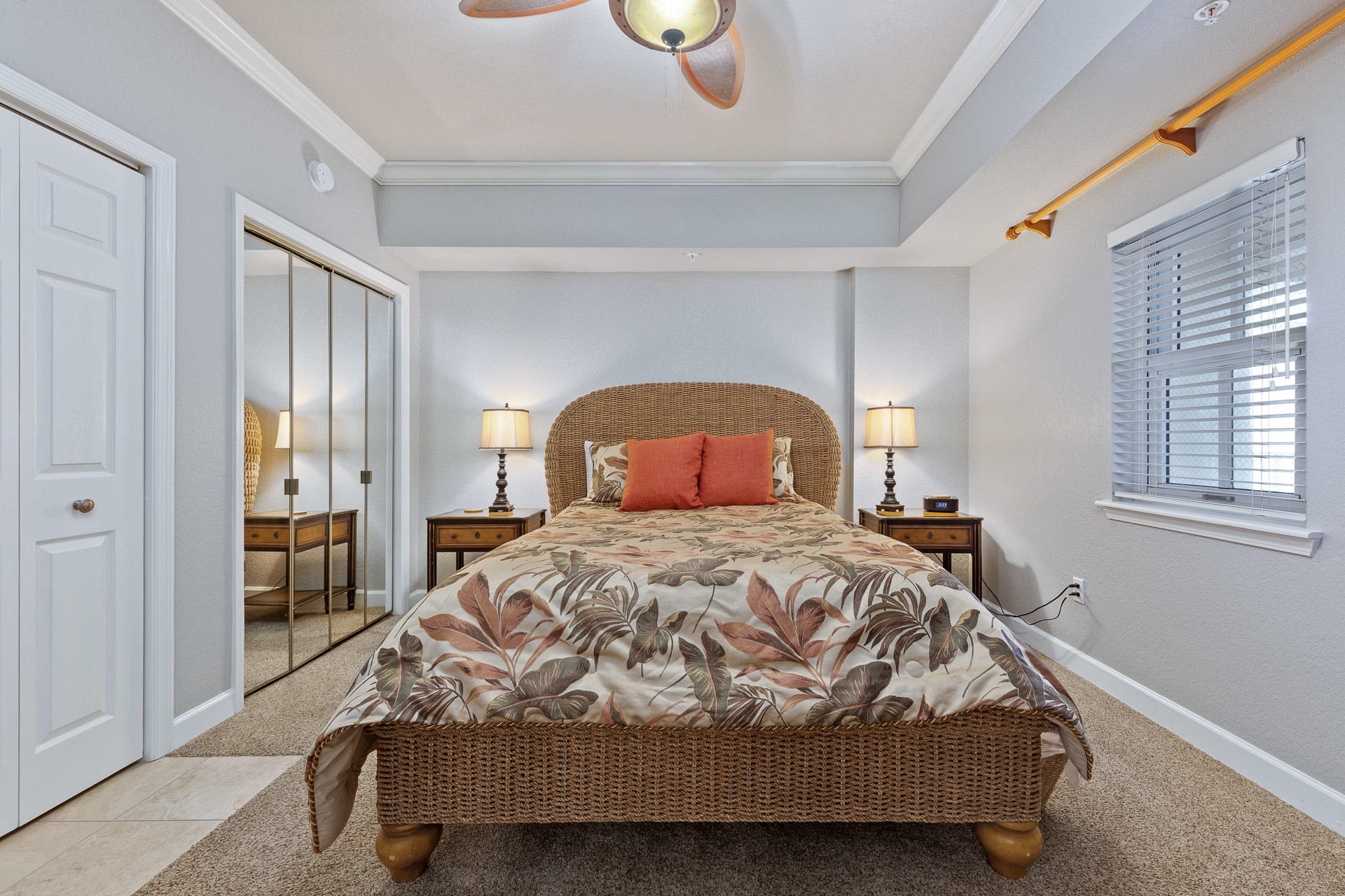 SUMMERCHASE CONDO Inn at Crystal Beach - Residential