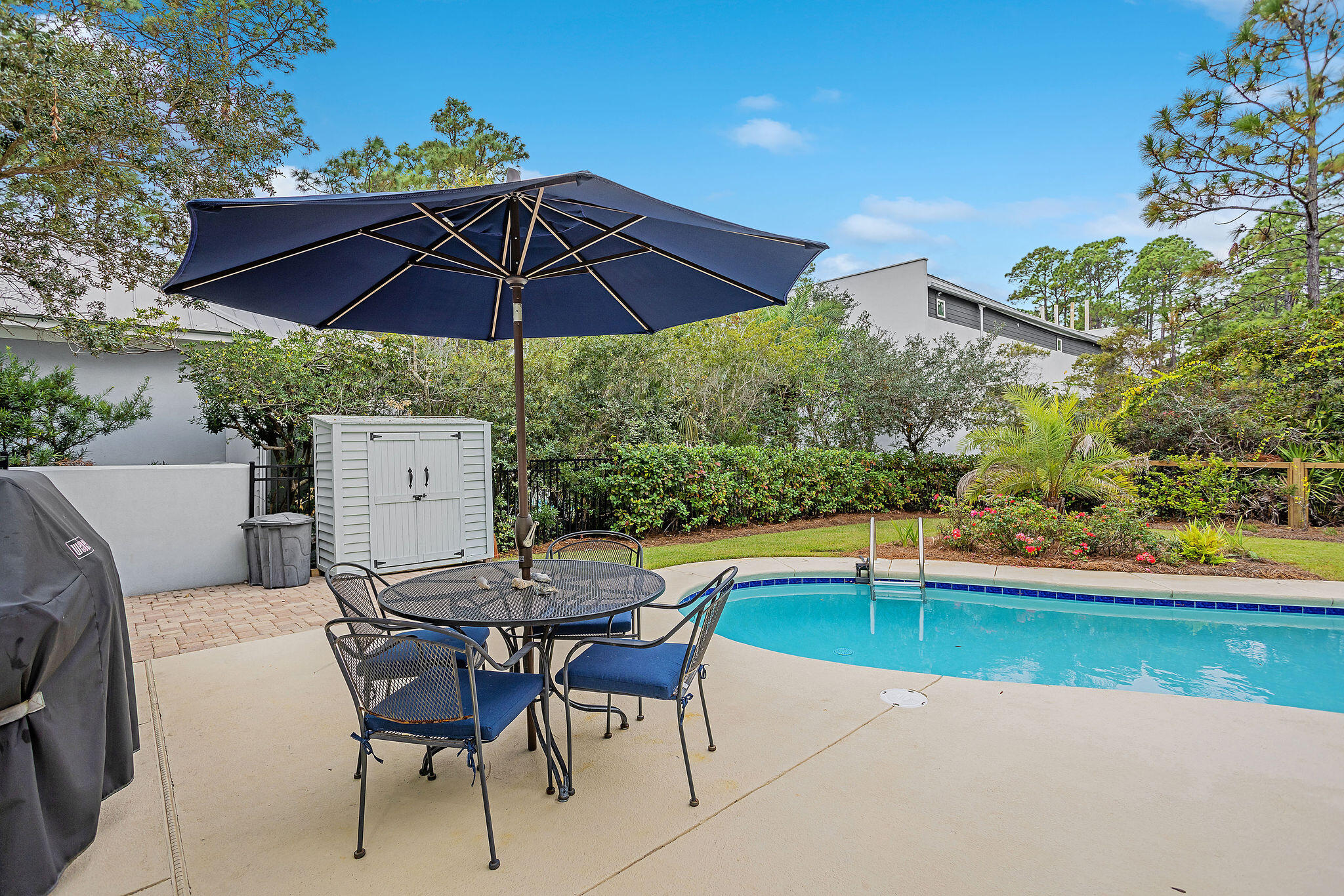 GULF SHORE MANOR - Residential