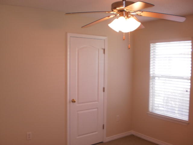 PARADISE RETREAT - Residential Lease