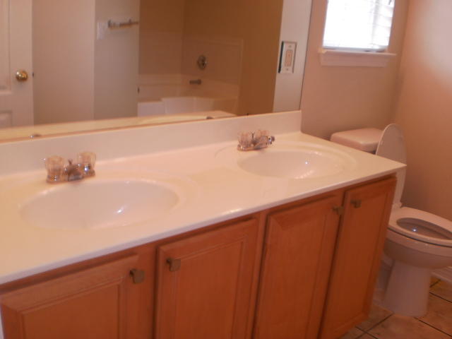 PARADISE RETREAT - Residential Lease