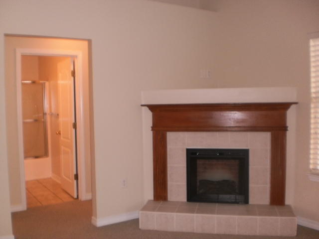PARADISE RETREAT - Residential Lease