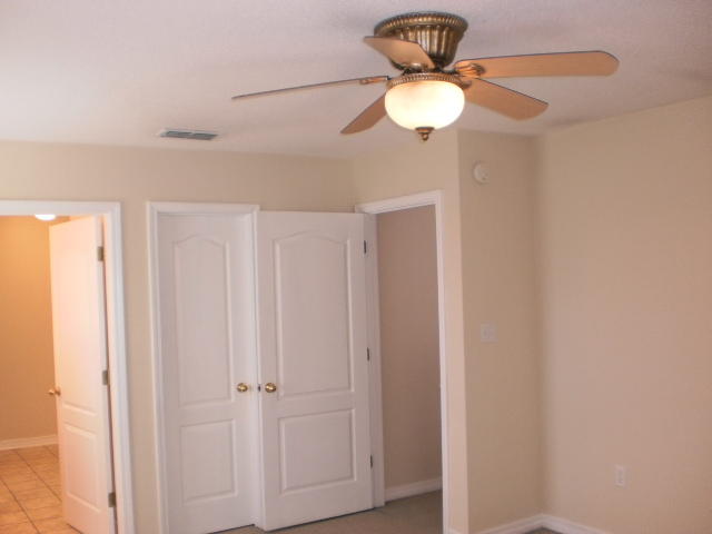 PARADISE RETREAT - Residential Lease