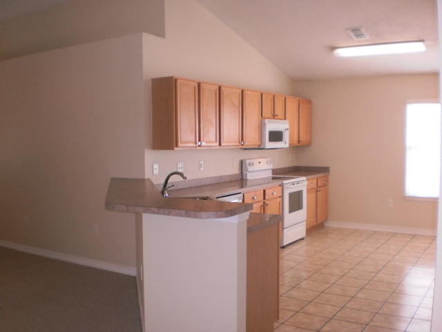 PARADISE RETREAT - Residential Lease