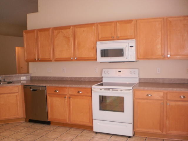 PARADISE RETREAT - Residential Lease