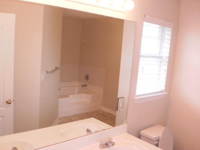 PARADISE RETREAT - Residential Lease