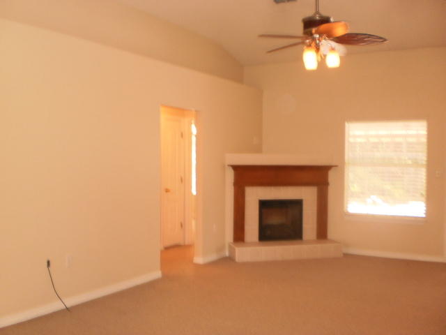 PARADISE RETREAT - Residential Lease