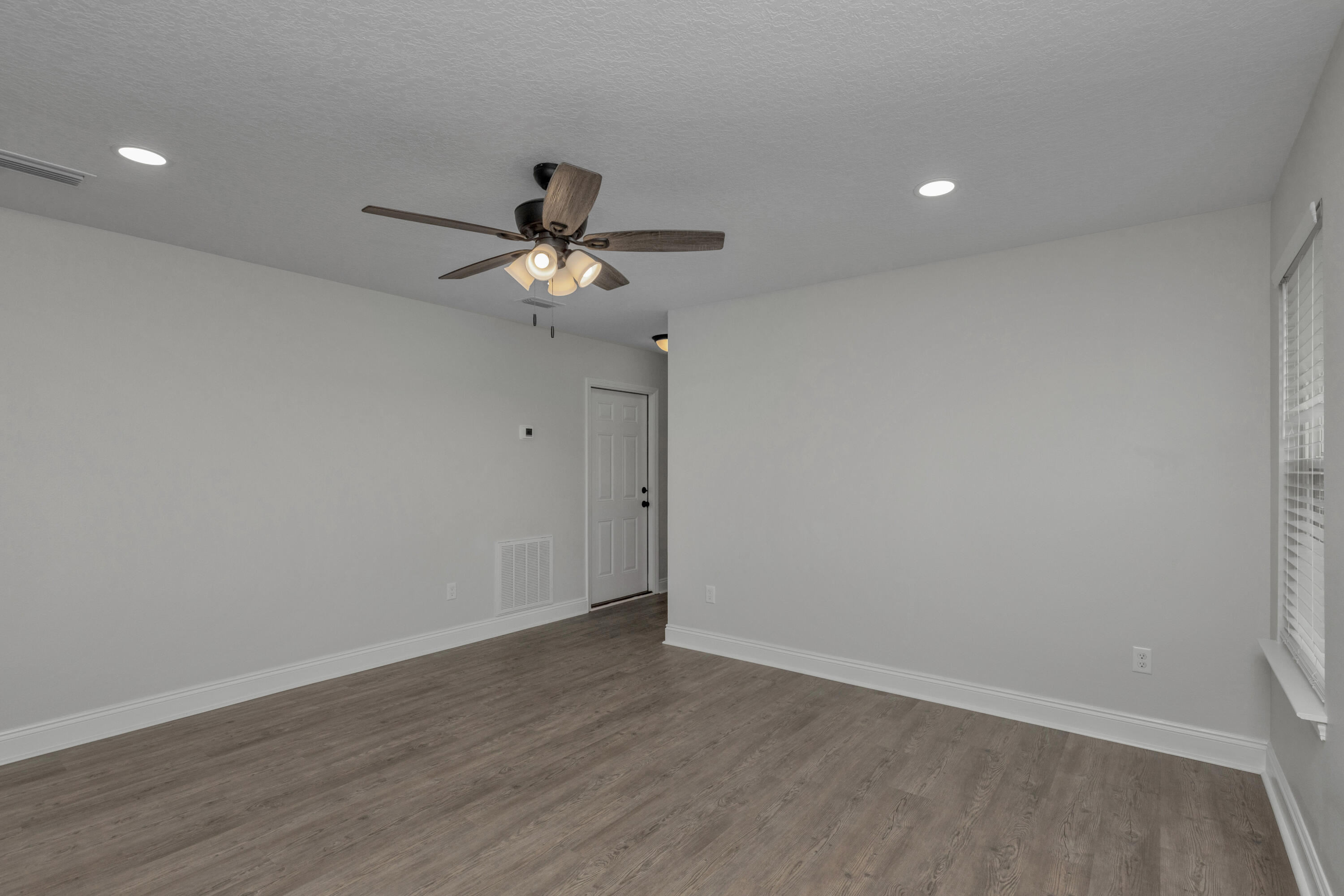 NORTH SUPERGROUP - Residential Lease